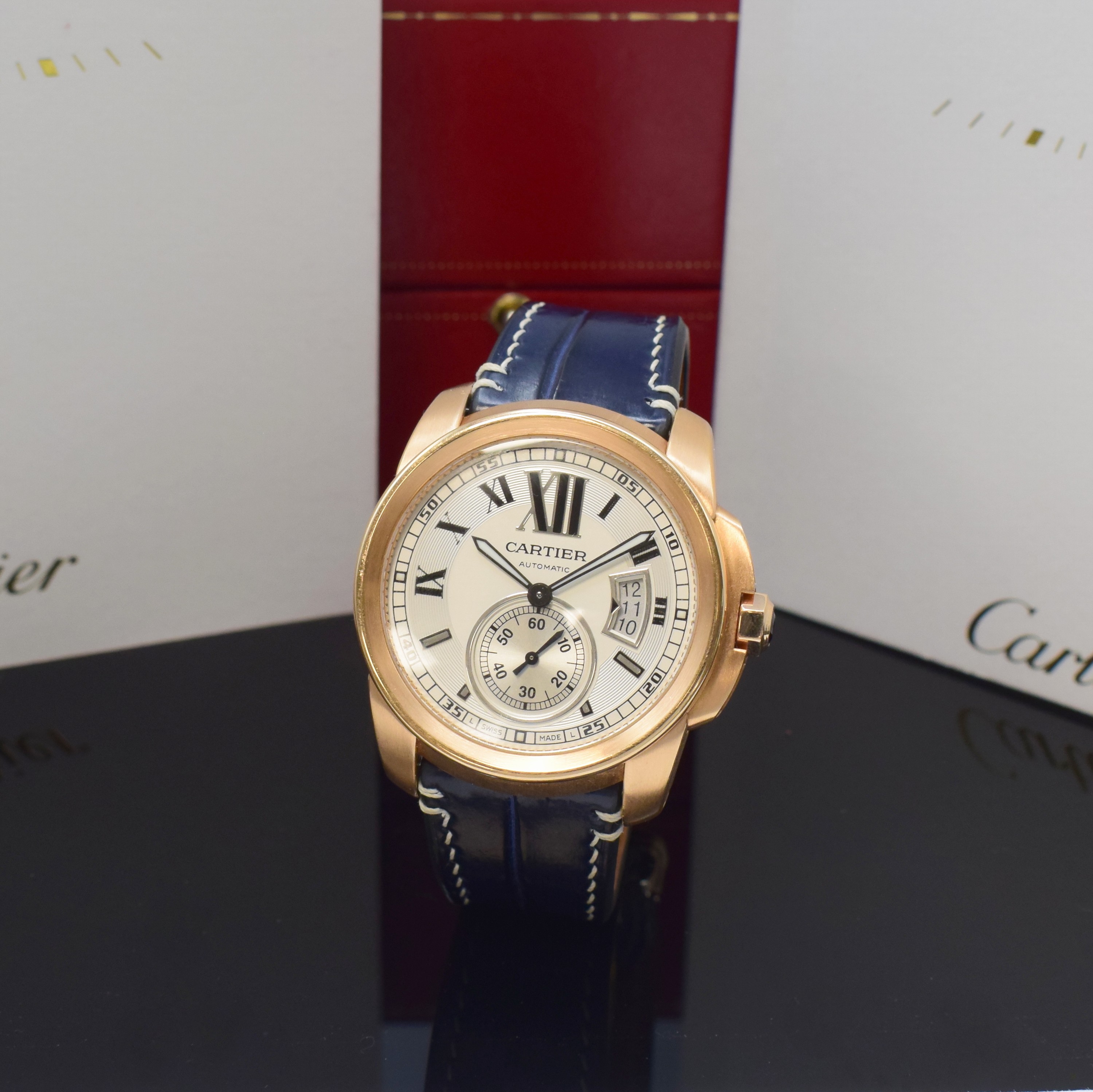CARTIER Herrenarmbanduhr Serie Calibre De Cartier in RG 750/000 Referenz W7100009 / 3300, Automatik, Schweiz um 2018, massives Goldgeh. inkl. ...