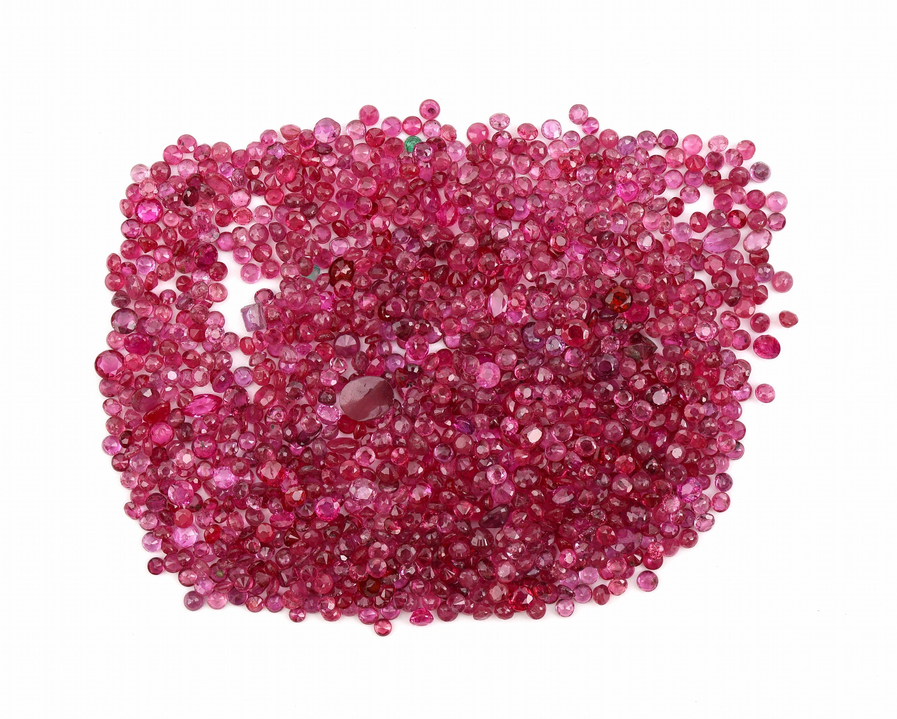 Lot lose Rubine zus. ca. 51.00 ct, überwiegend rundfacett., versch. Grössen und Farben, Ausfassware