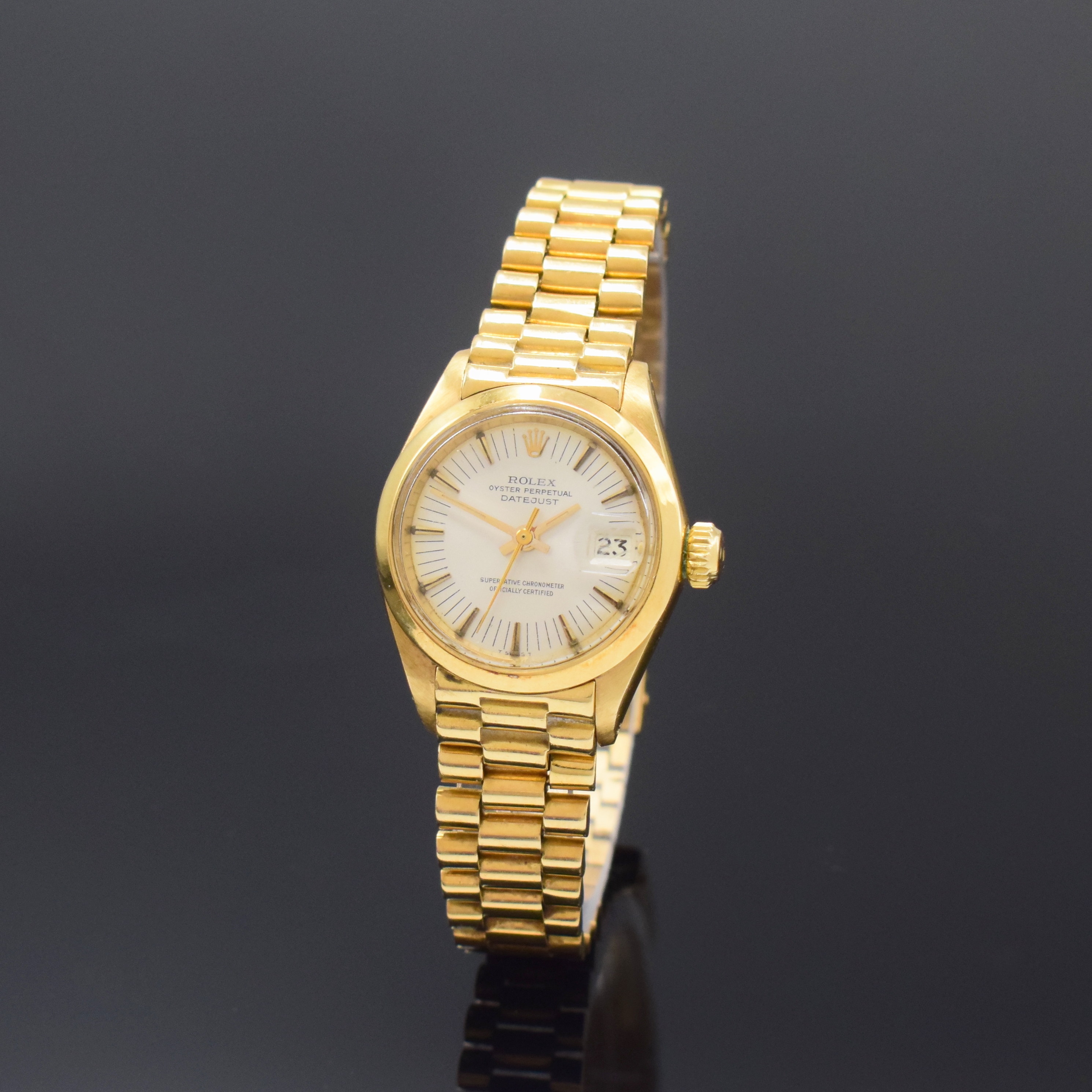 ROLEX Datejust Damenarmbanduhr Referenz 6916 in GG 750/000, Schweiz um 1972, Automatik, verschr. Oystergeh., glatte Lünette, orig. Präsidentband m. ...