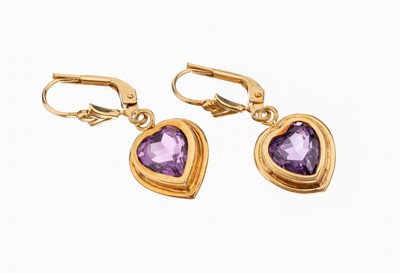 Image Pair of 18 kt gold amethyst-earrings , YG 750/000, heart shaped movable suspensions ...