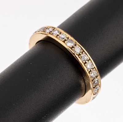 Image 18 kt Gold Brillant-Ring, GG 750/000, 28 Brillanten zus. ca. 0.84 ct Weiß/si, RW ...