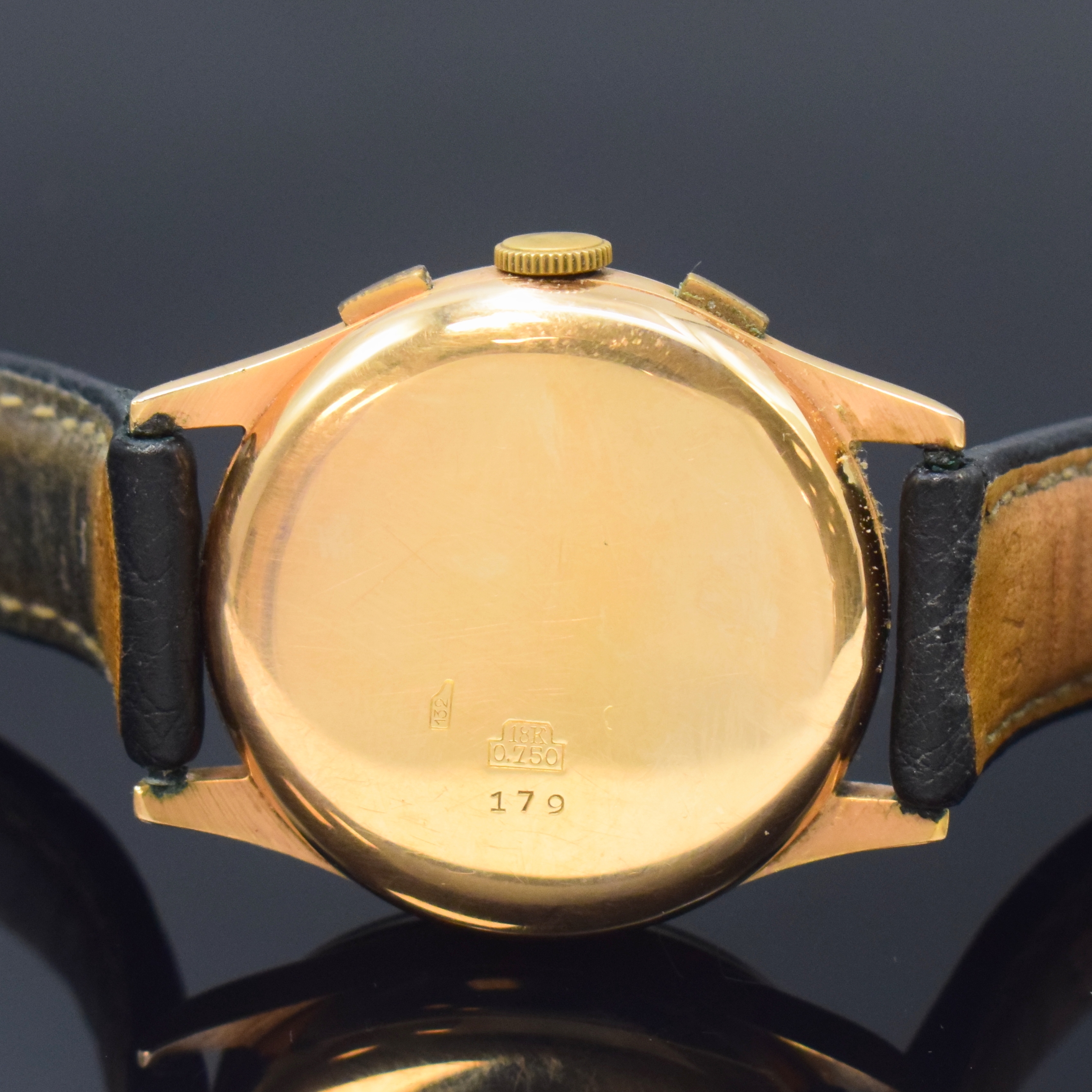 Detail d: CHRONOGRAPH SUISSE Armbandchronograph in RG 750/000, Schweiz um 1945, Handaufzug, Goldgeh. l. dell. m. Metall-Innengeh., Boden u. Glasrand aufgedr., ...