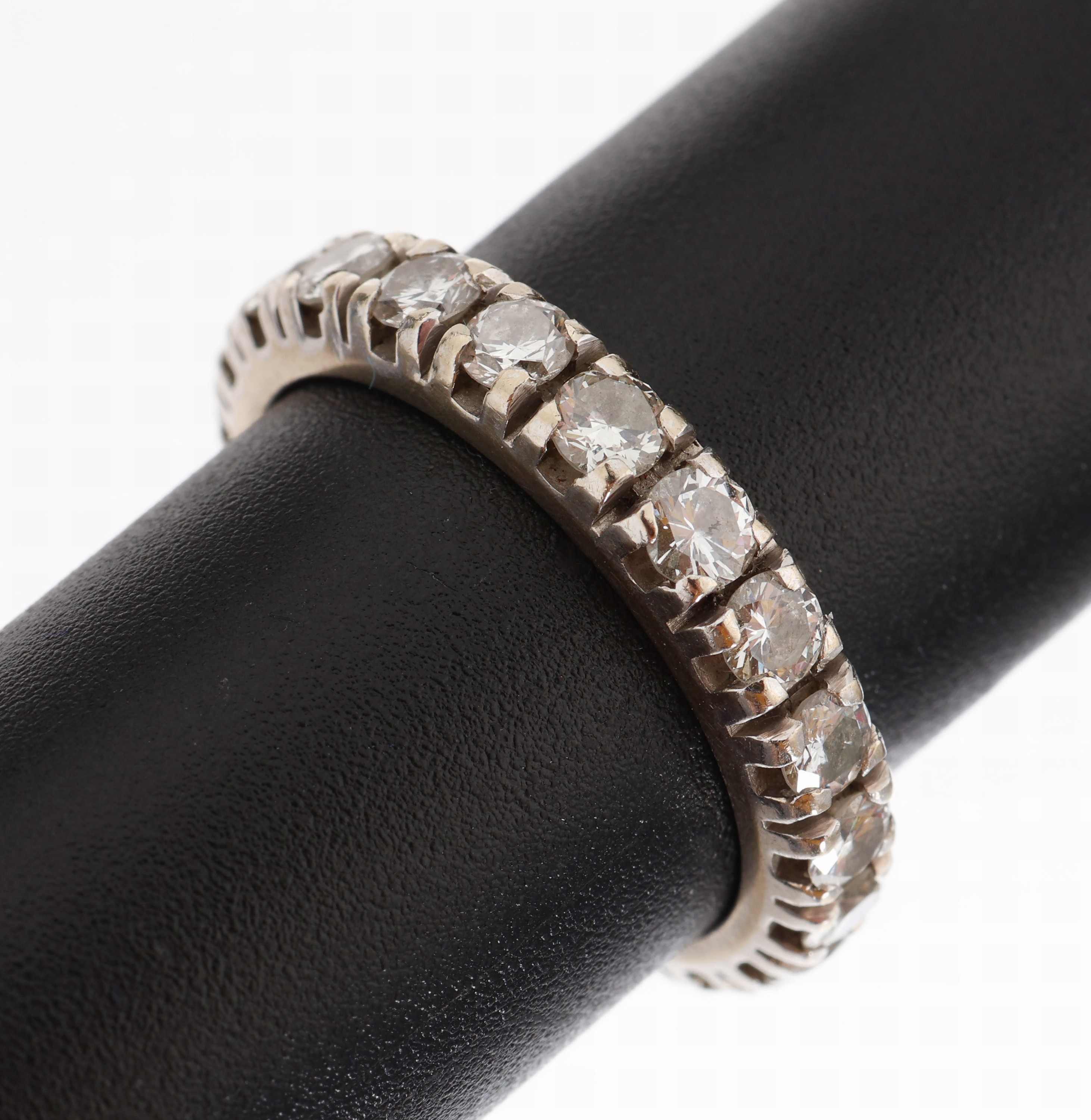 18 kt Gold Brillant Memoryring, WG 750/000,rundum bes. mit 21 Brillanten zus. ca. 1.50 ctWeiss/si, RW 53, ca. 4.1 g