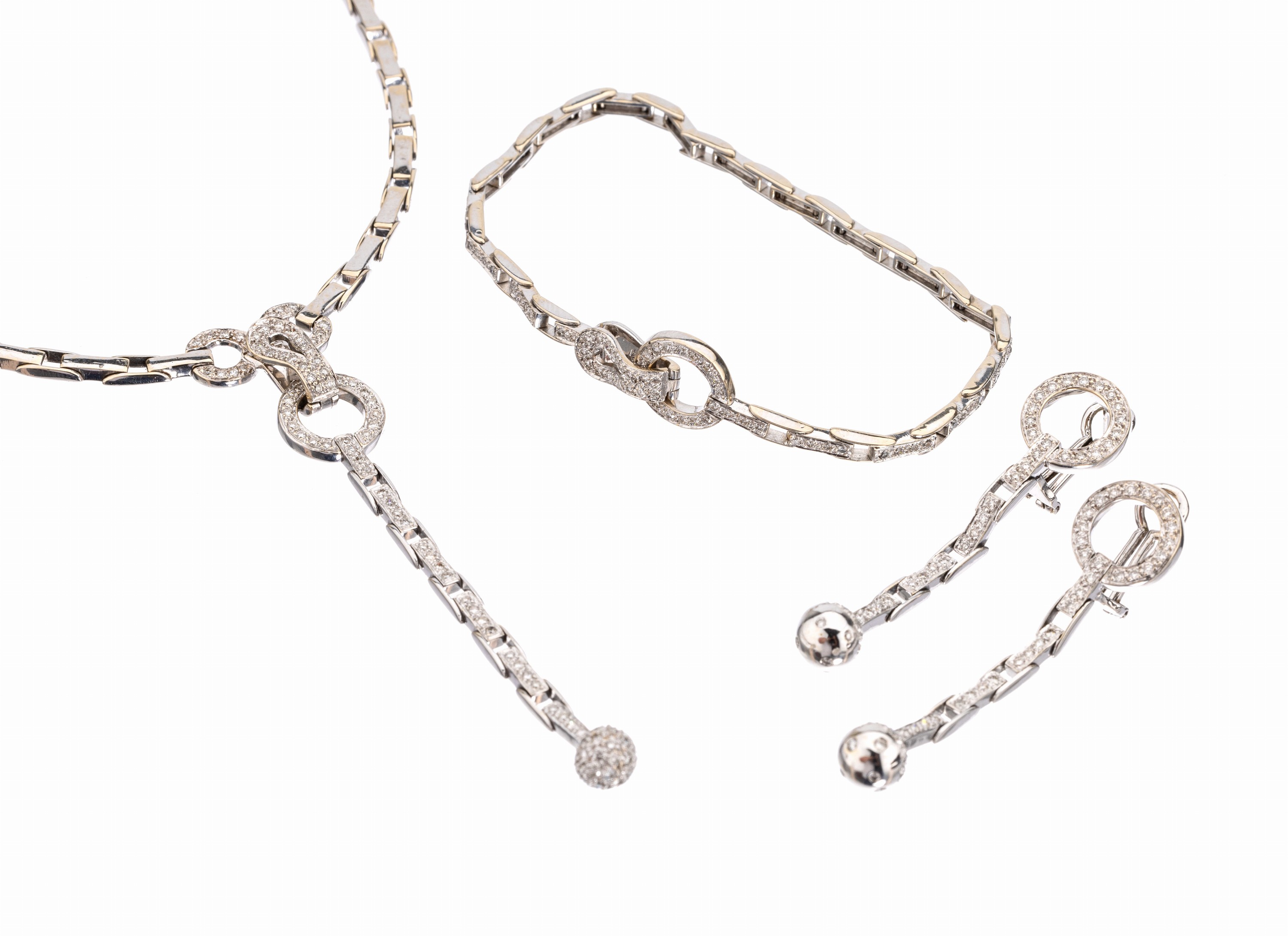 18 kt Gold Brillant-Schmuckset, WG 750/000,best. aus: Collier, L. ca. 47 cm, Armband, L. ca. 19 cm, Klappschliesse, Paar Ohrstecker, ca. 300 ...