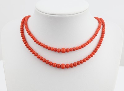 Image Coral-necklace , Italy ca. 1890, 2-rows coral spheres tapering, diam. approx. 3.5-7.0 ...