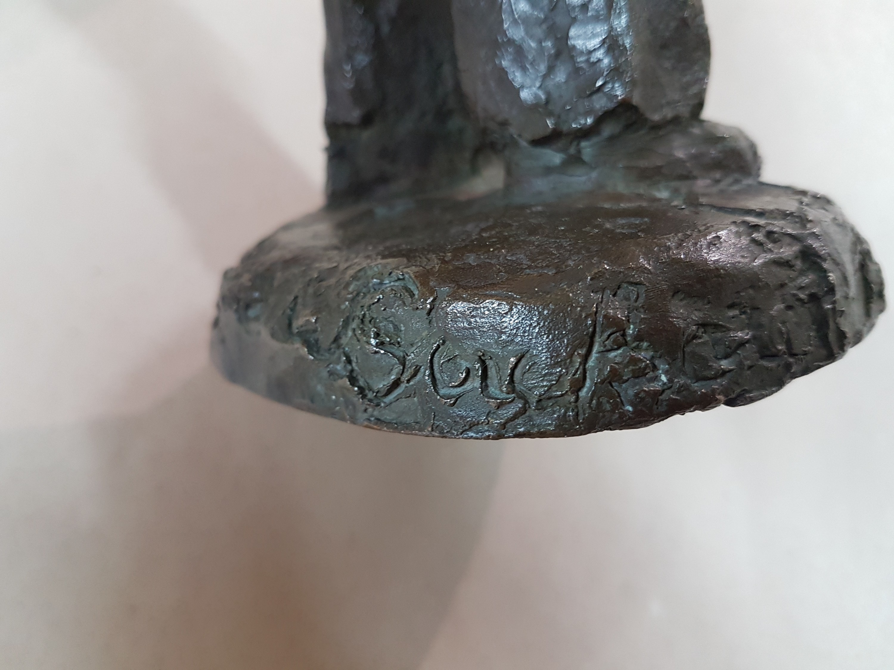 Detail h: Waltraud Suckow, 1924 Erfurt-2009 Mannheim, 2 Bronzeplastiken: "Mauerblümchen", 1978, Bronze auf Verblendriegel, 12x22x8 cm; stehende ...