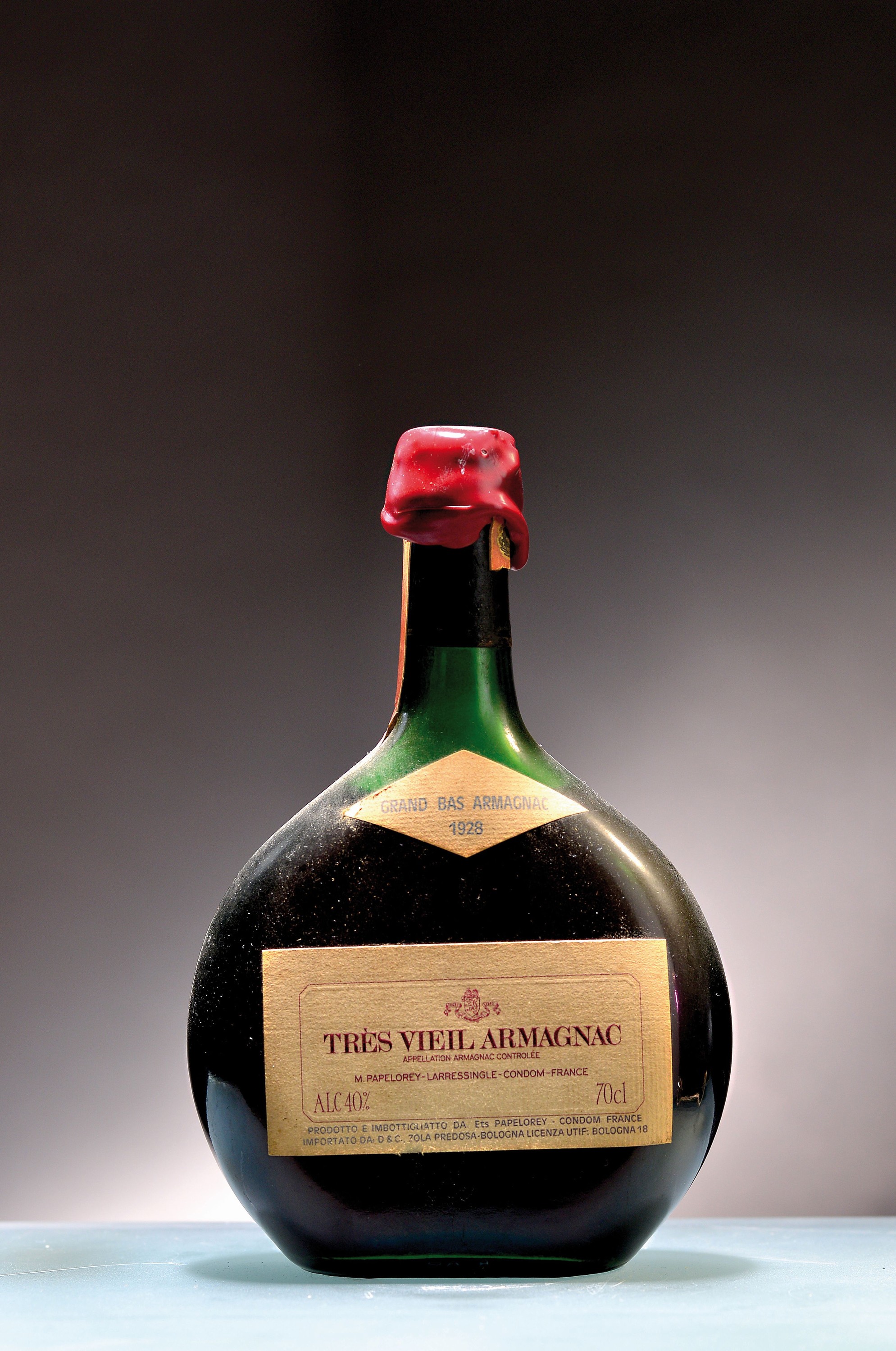 1 Flasche 1928 Tres Vieil Armagnac Vintage, Grand Bas Armagnac, Papelroy-Larressingle -Condom, Frankreich, ca. 70cl, 40% Vol.