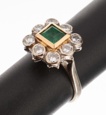 Image 18 kt gold emerald-brilliant-ring , WG/YG 750/000, one in YG set emerald in trap cut ...