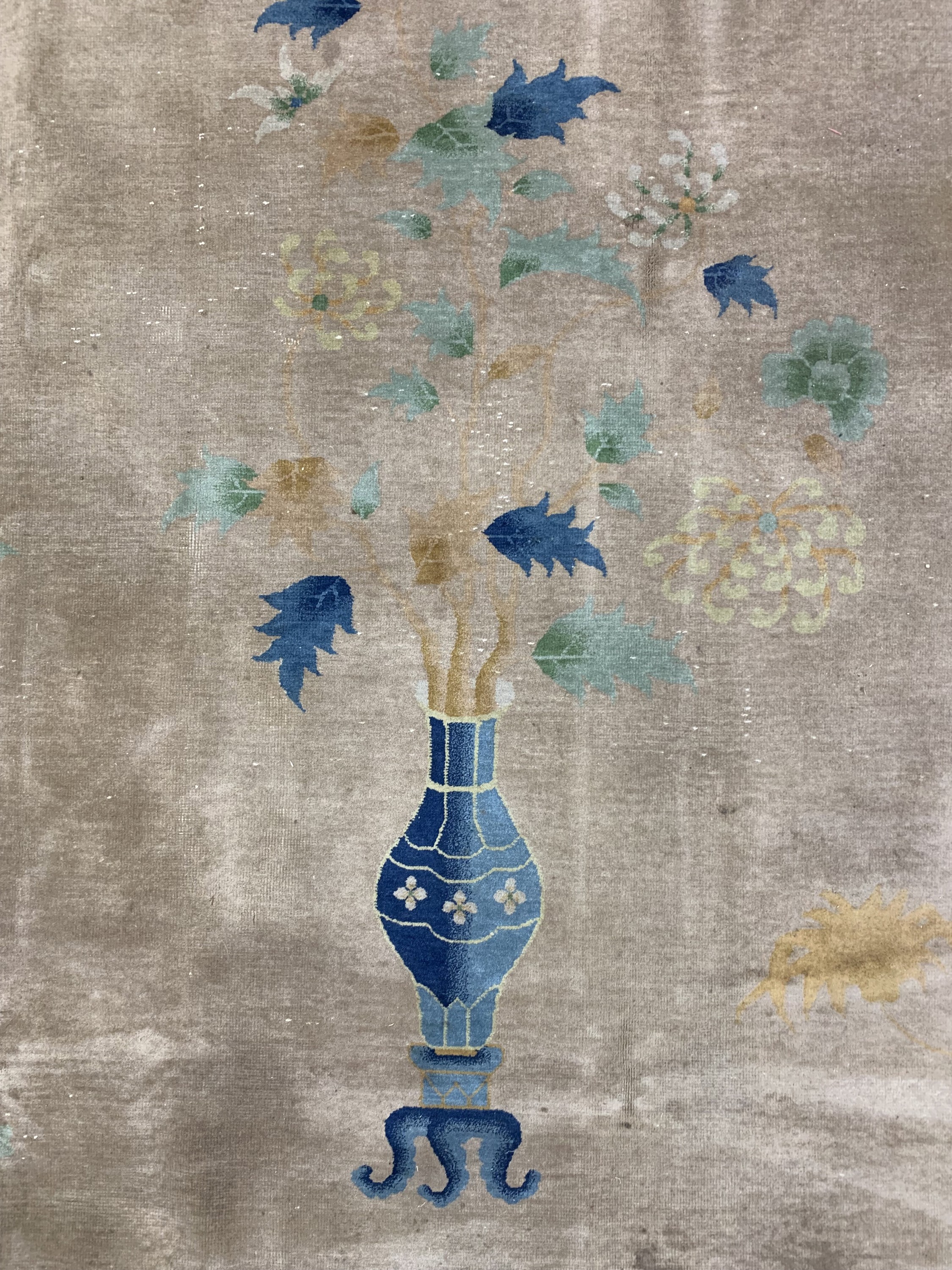 Detail b: Peking antik, China, um 1900, Wolle auf Baumwolle, ca. 520 x 373 cm, EHZ: 3