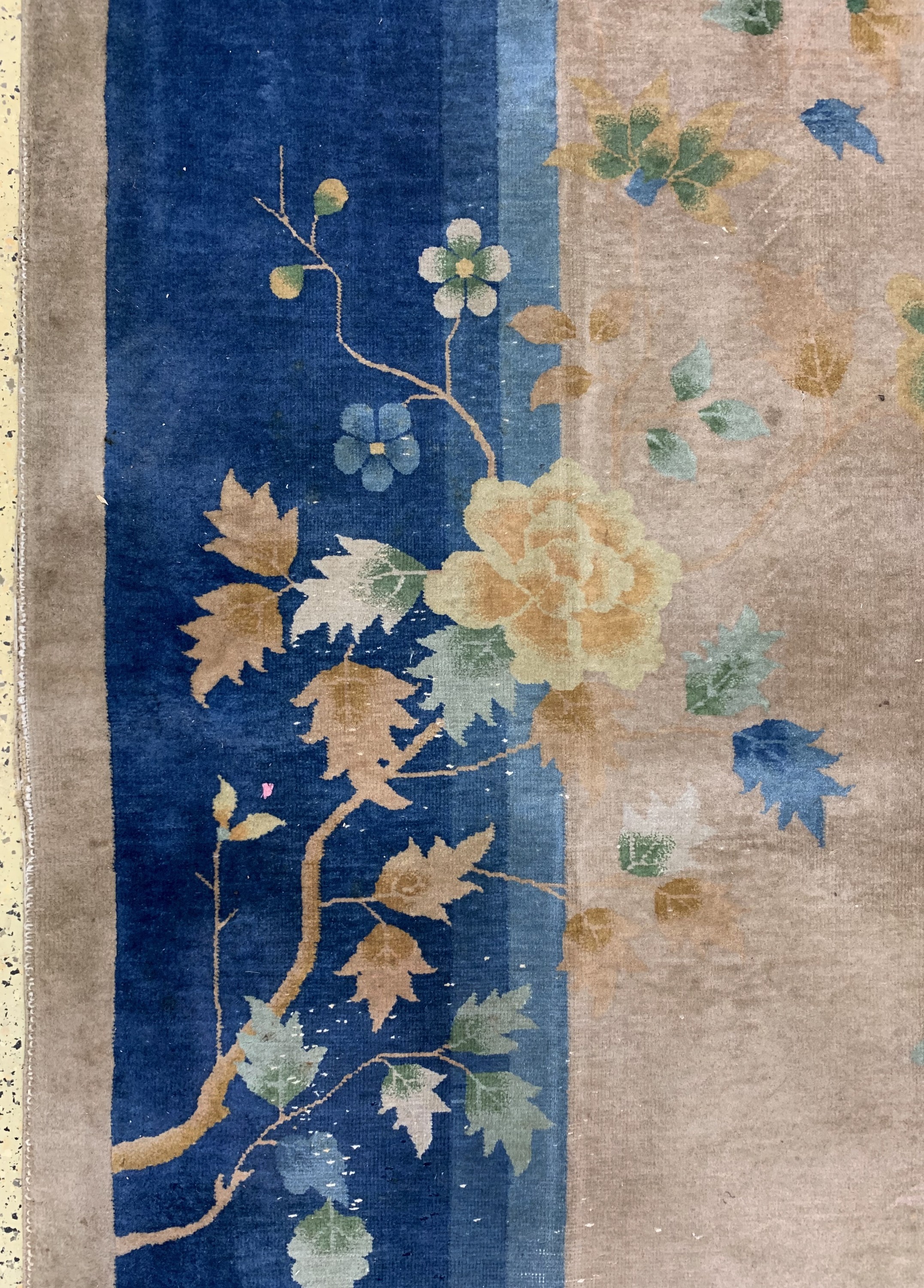 Detail d: Peking antik, China, um 1900, Wolle auf Baumwolle, ca. 520 x 373 cm, EHZ: 3