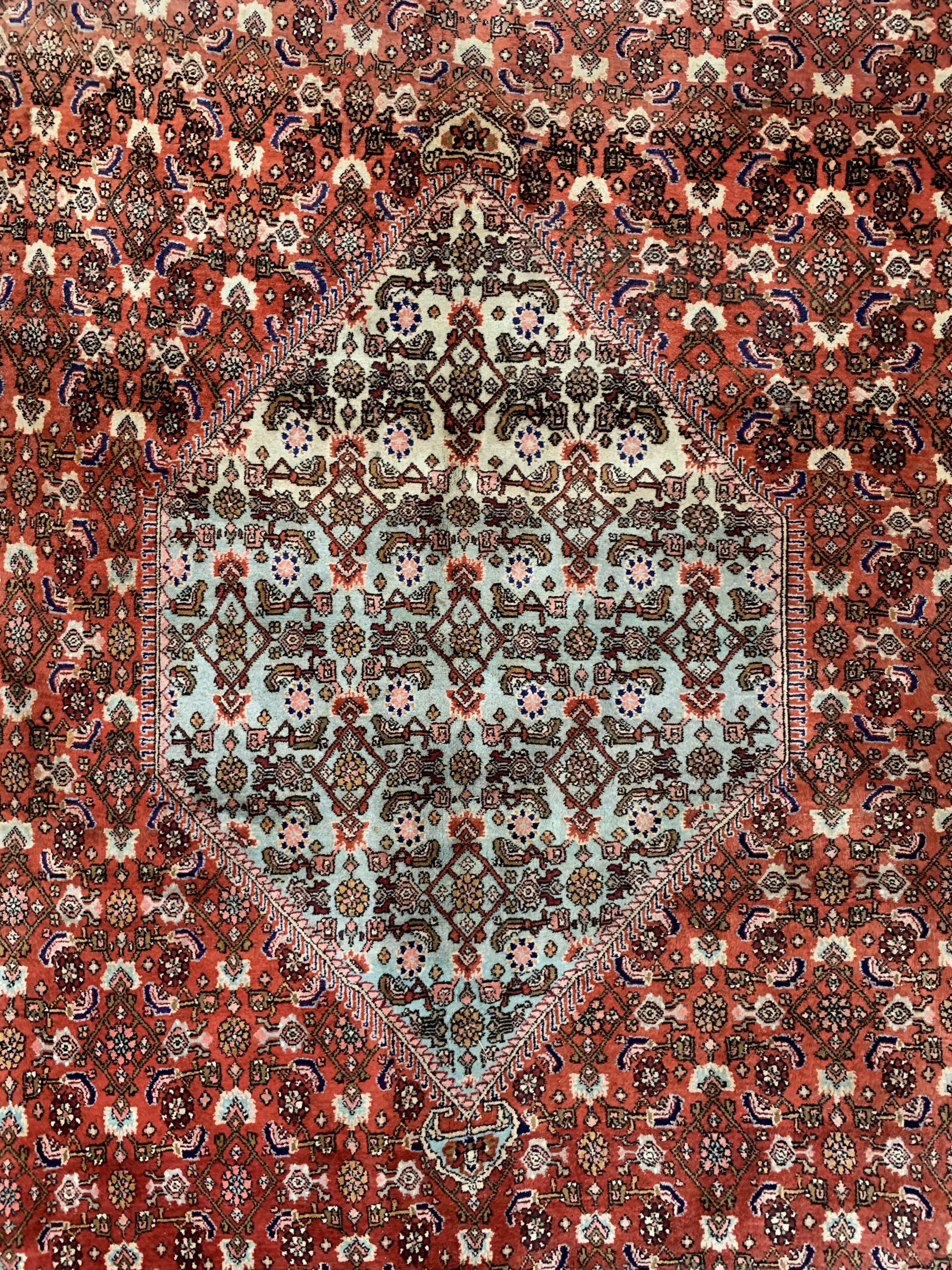 Detail c: Bidjar alt, Persien, Mitte 20.Jh, Wolle aufBaumwolle, ca. 400 x 290 cm, verblasst, EHZ: 2