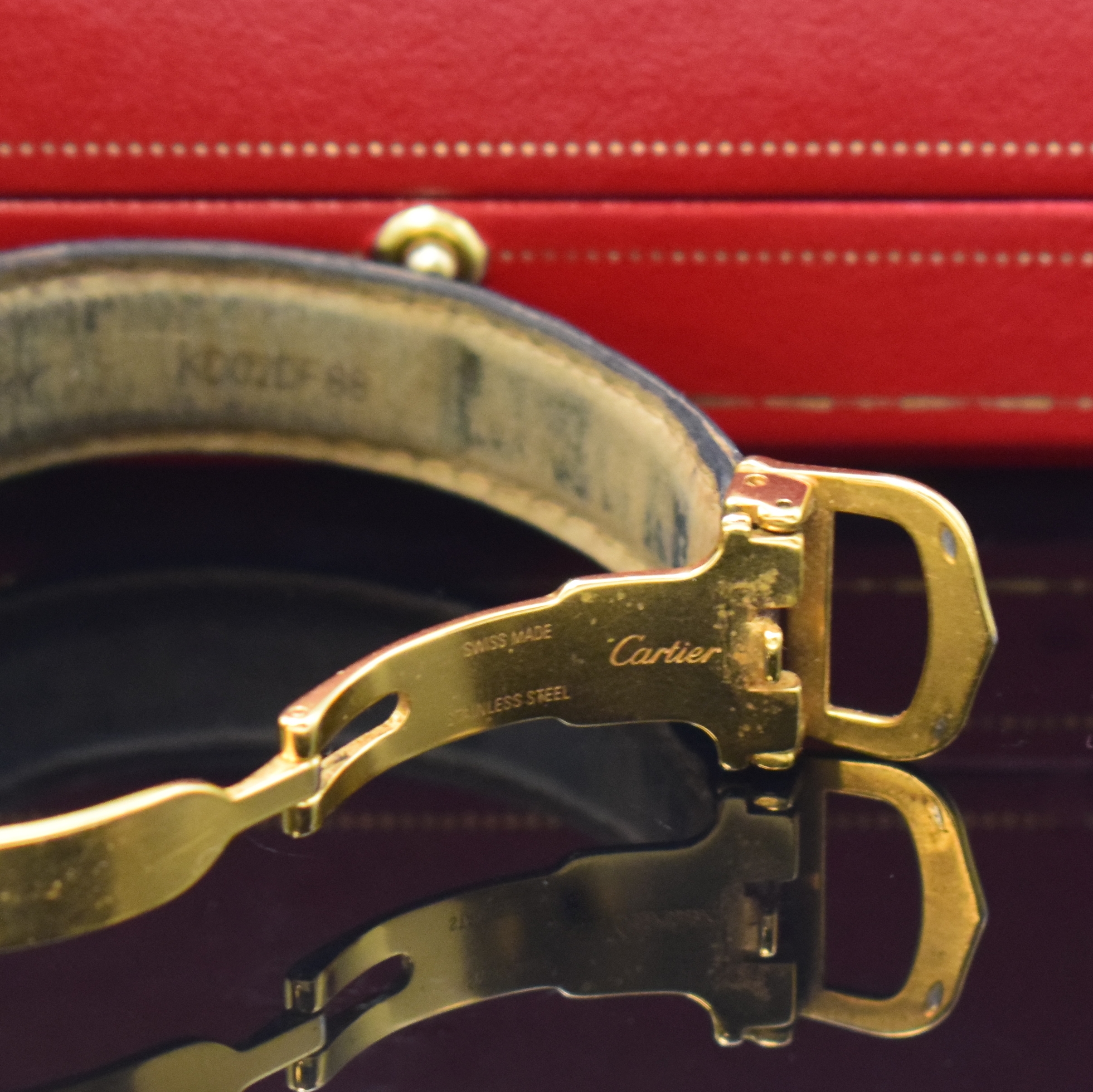 Detail b: CARTIER Damenarmbanduhr Serie Tank Referenz 2415, quarz, verg. Sterlingsilbergeh., Boden 8-fach verschr., Lederband m. verg. orig. Dornschl., ...