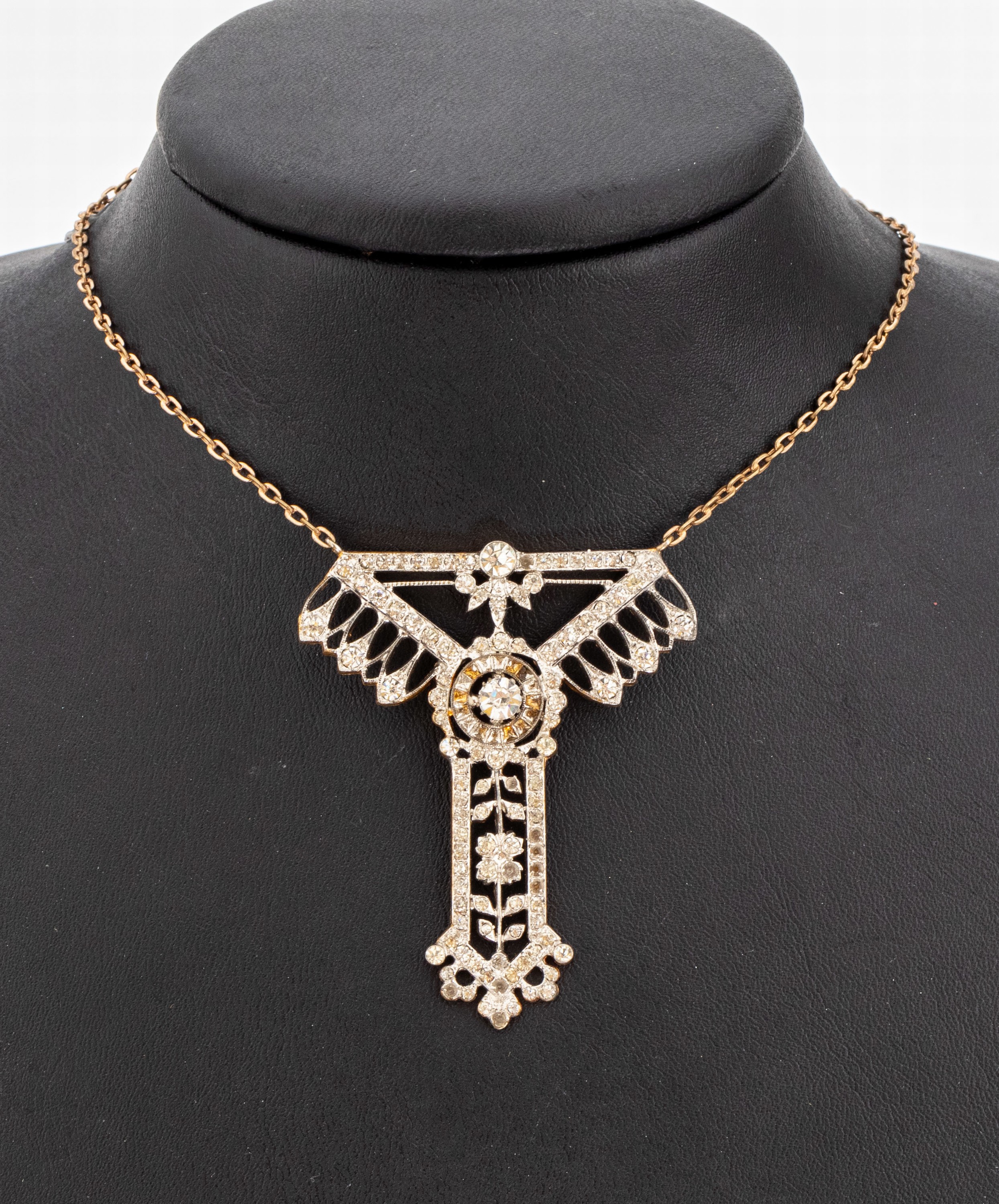 Jugendstil Collier, um 1900, Metall part. verg., Vorlage fürEchtschmuck, Mittelteil streng geometrisch mit geschwungenen und floralen Elementen, ...