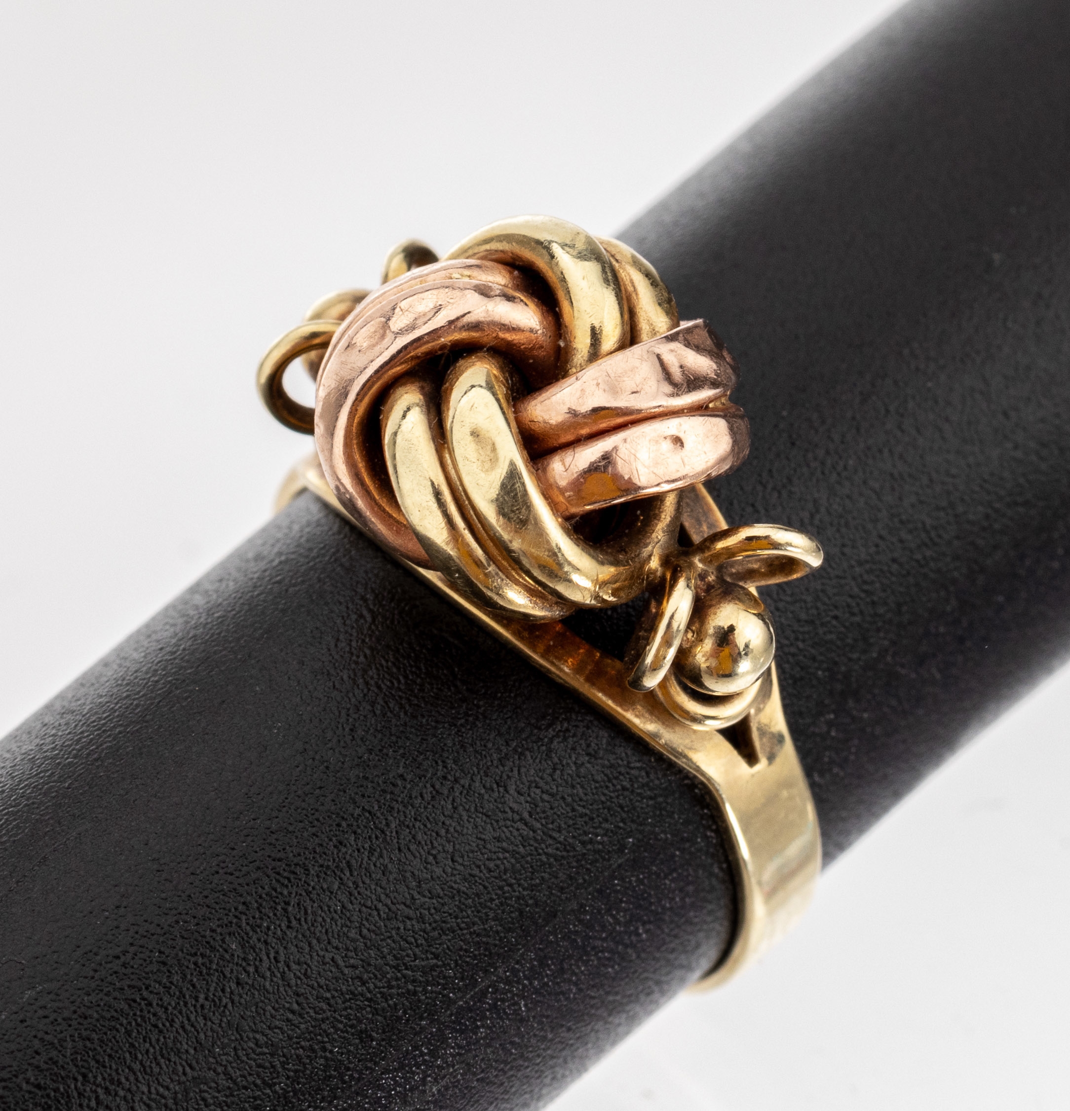 14 kt Gold Ring, GG/RG 585/000, Ringkopf inKnotenform, RW 58, ca. 3.3 g