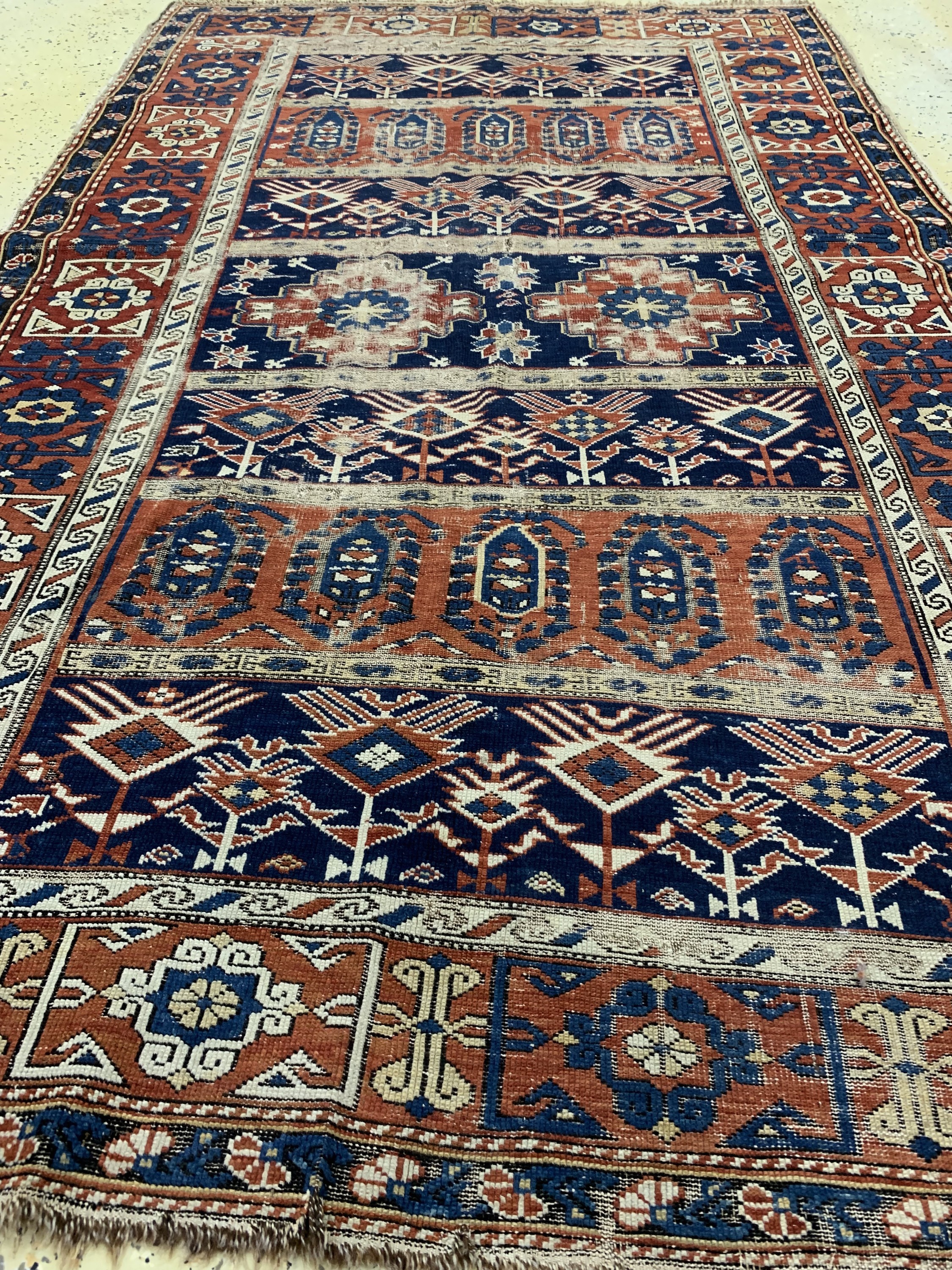 Detail e: Antiker Schirwan, Kaukasus, 19.Jhd, Wolle auf Wolle, ca. 210 x 130 cm, EHZ: 4