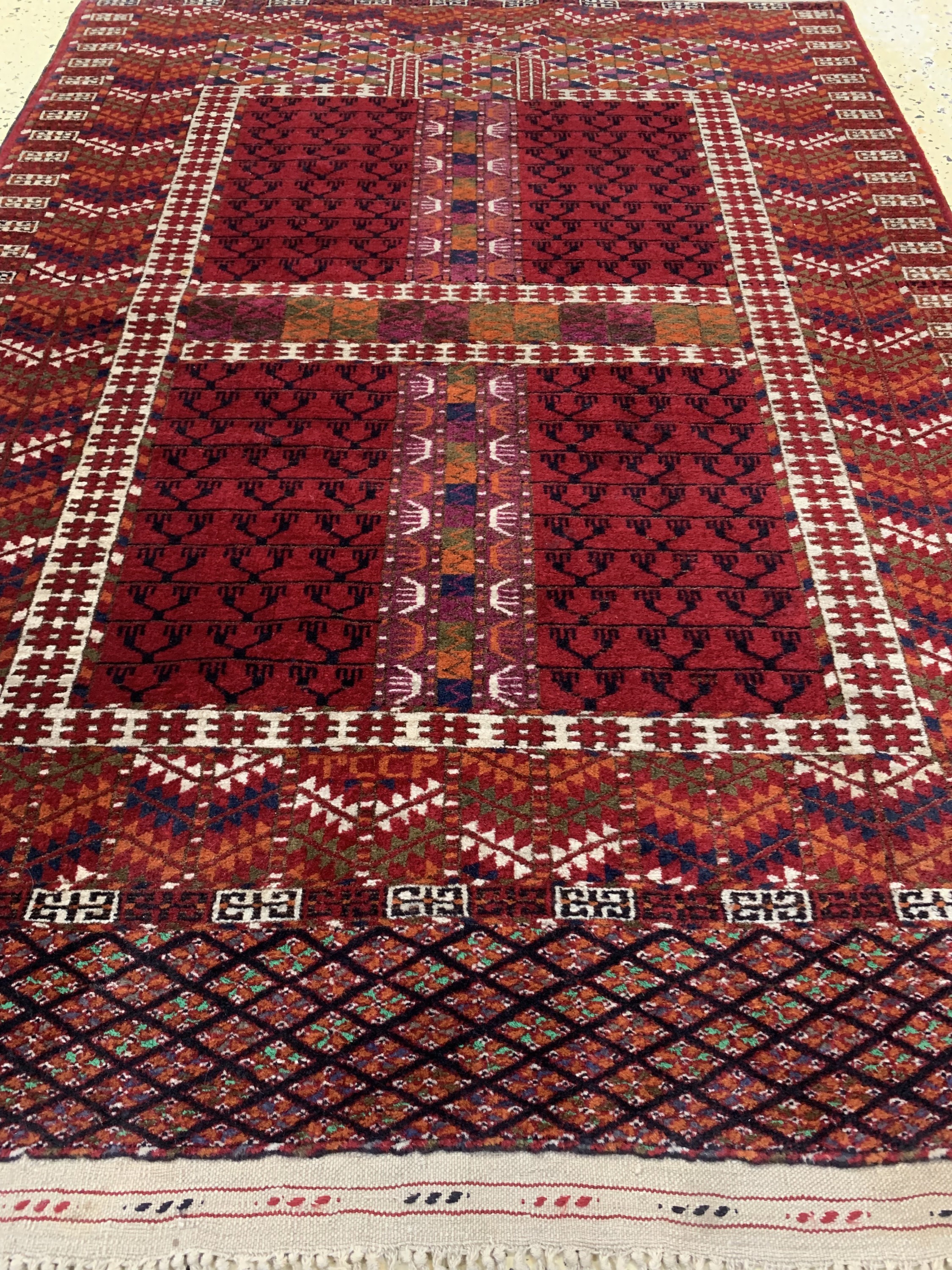 Detail d: Buchara"Engsi", Rußland, Mitte 20.Jhd, Wolle auf Wolle, ca. 150 x 105 cm, EHZ: 2