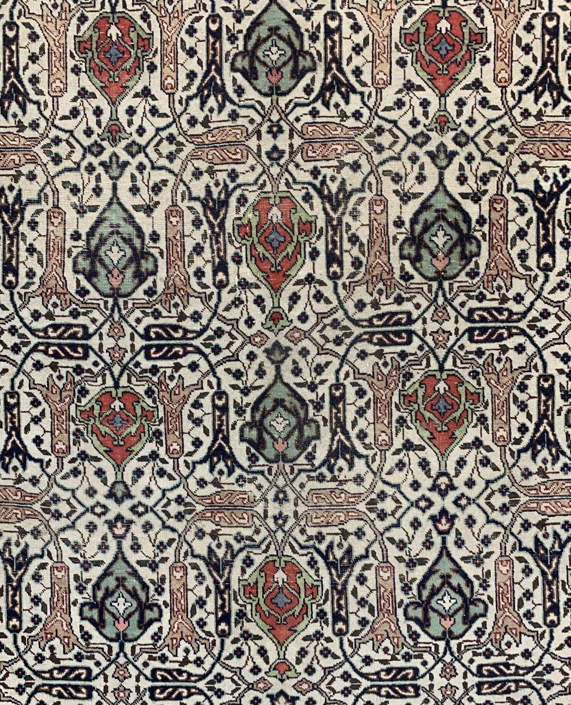 Detail c: Täbriz alt, Persien, Mitte 20.Jhd, Wolle auf Baumwolle, ca. 399 x 292 cm, EHZ: 3