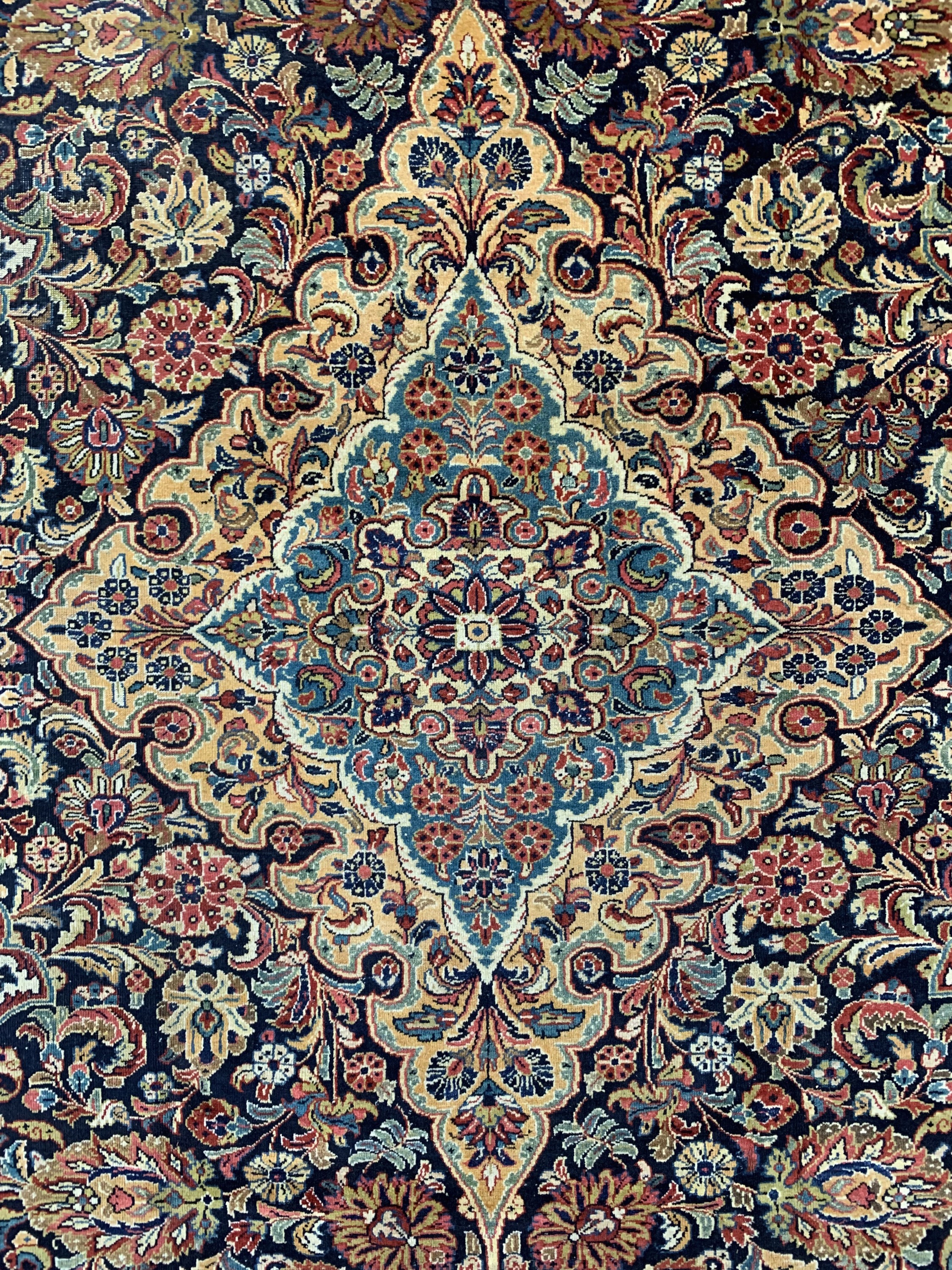 Detail c: Sarogh Mahal alt, Persien, Mitte 20.Jhd, Wolle auf Baumwolle, ca. 369 x 213 cm, EHZ: 3
