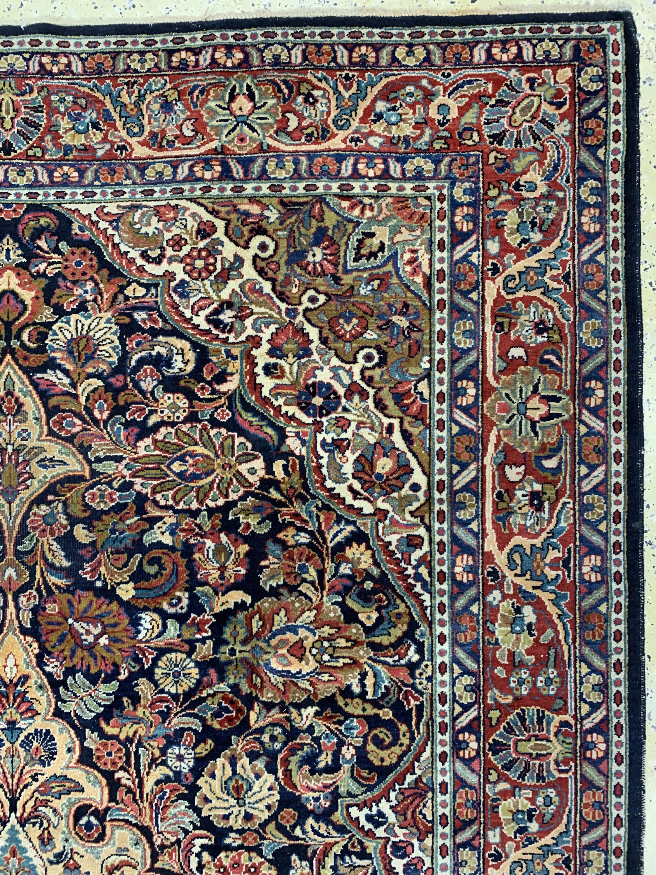 Detail e: Sarogh Mahal alt, Persien, Mitte 20.Jhd, Wolle auf Baumwolle, ca. 369 x 213 cm, EHZ: 3