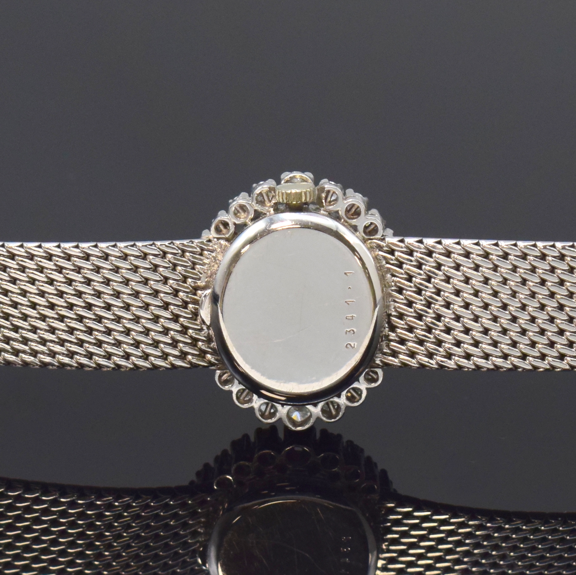 Detail c: BWC Damenarmbanduhr in WG 750/000 mit Diamanten, Schweiz um 1965, Handaufzug, Boden aufgedr., Lünette aufw. m. Diamanten bes., vers. Zifferbl. m. ...
