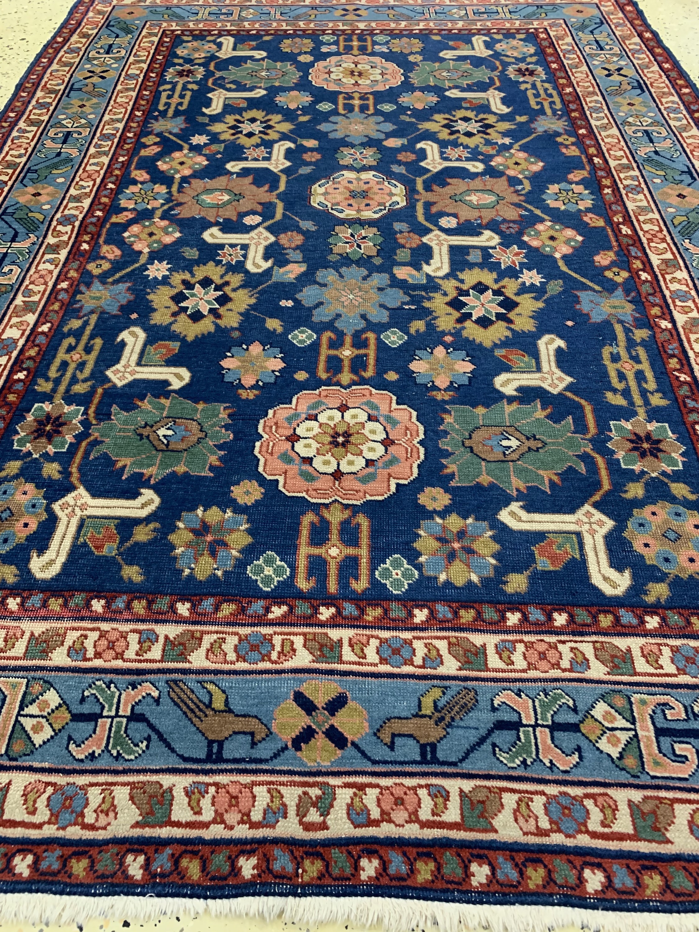 Detail e: "Blattgabel-Schirwan", Rußland, Mitte 20.Jhd, Wolle auf Baumwolle, ca. 176 x 123 cm,EHZ: 3