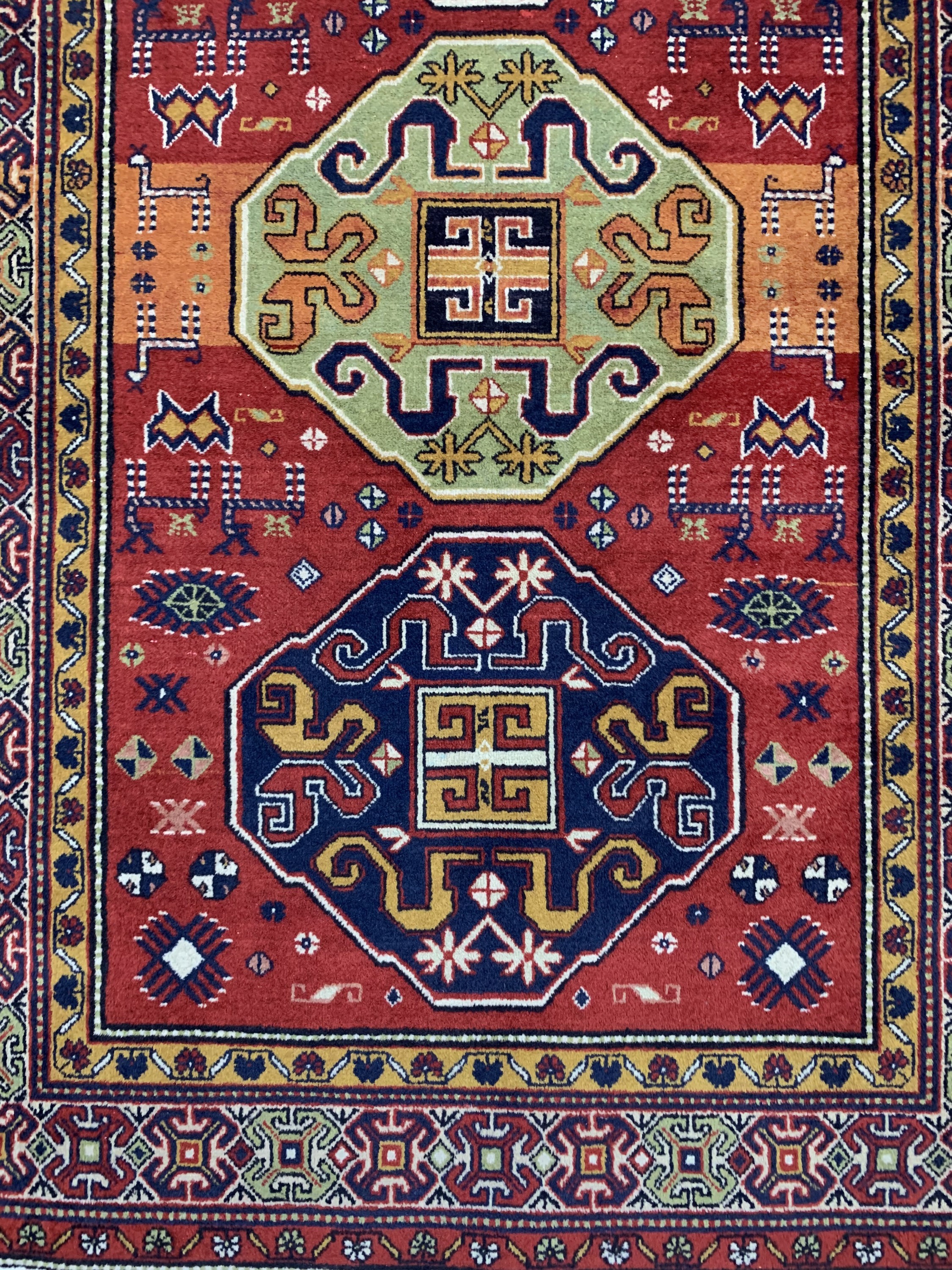 Detail b: "Wolkenband-Kazak"Motiv Türkei, Mitte 20.Jhd, Wolle auf Baumwolle, ca. 204 x 132 cm EHZ: 2-3