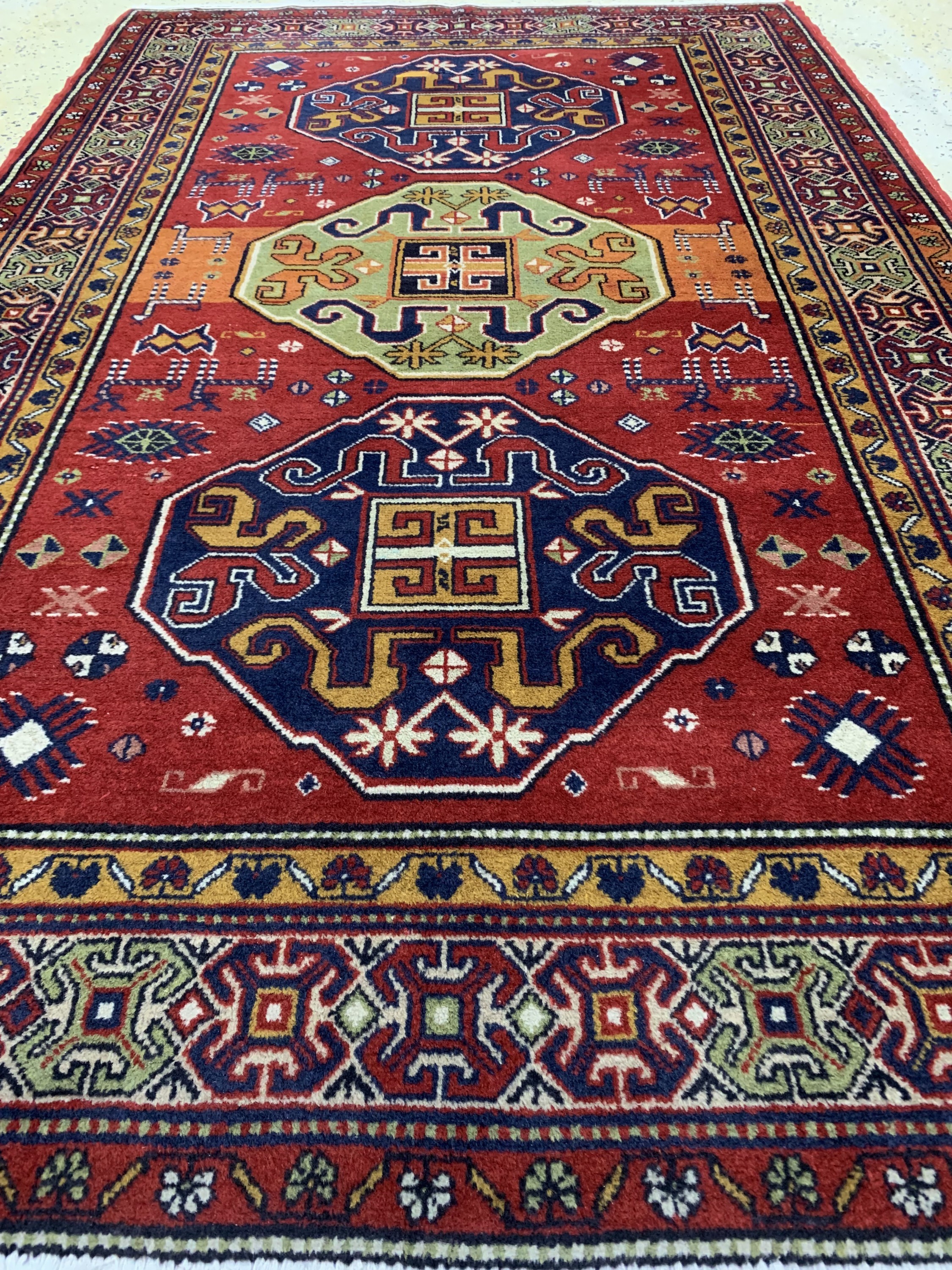 Detail d: "Wolkenband-Kazak"Motiv Türkei, Mitte 20.Jhd, Wolle auf Baumwolle, ca. 204 x 132 cm EHZ: 2-3