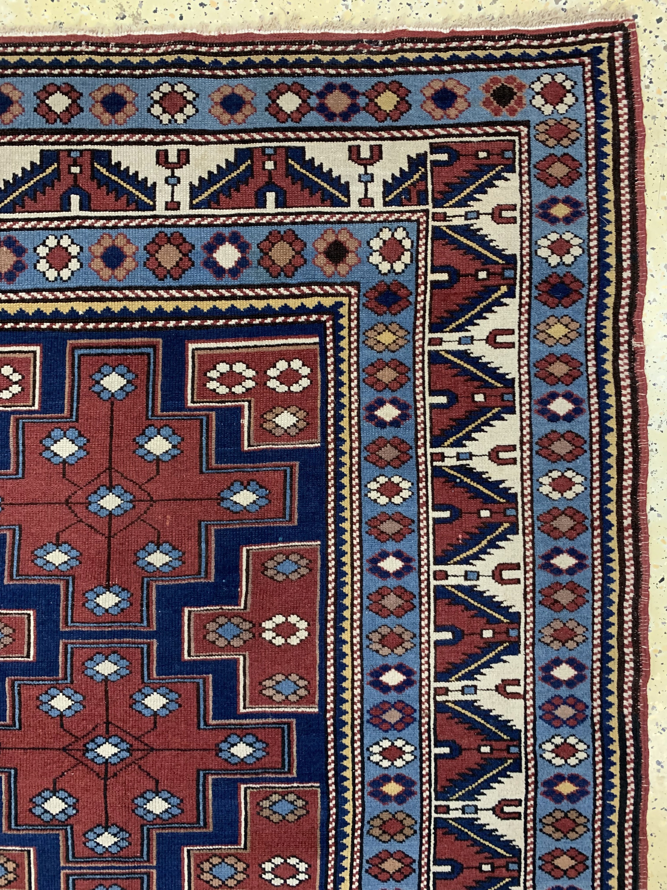 Detail c: "Derbent"Kazak, Rußland, Mitte 20.Jhd, Wolle auf Wolle, ca. 190 x 132 cm, EHZ: 2-3