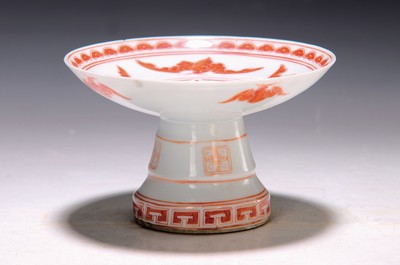 Image Vase, Guanxi, China, um 1870, sog. Fledermausschale, rote Bemalung, min. am Rand best., ...