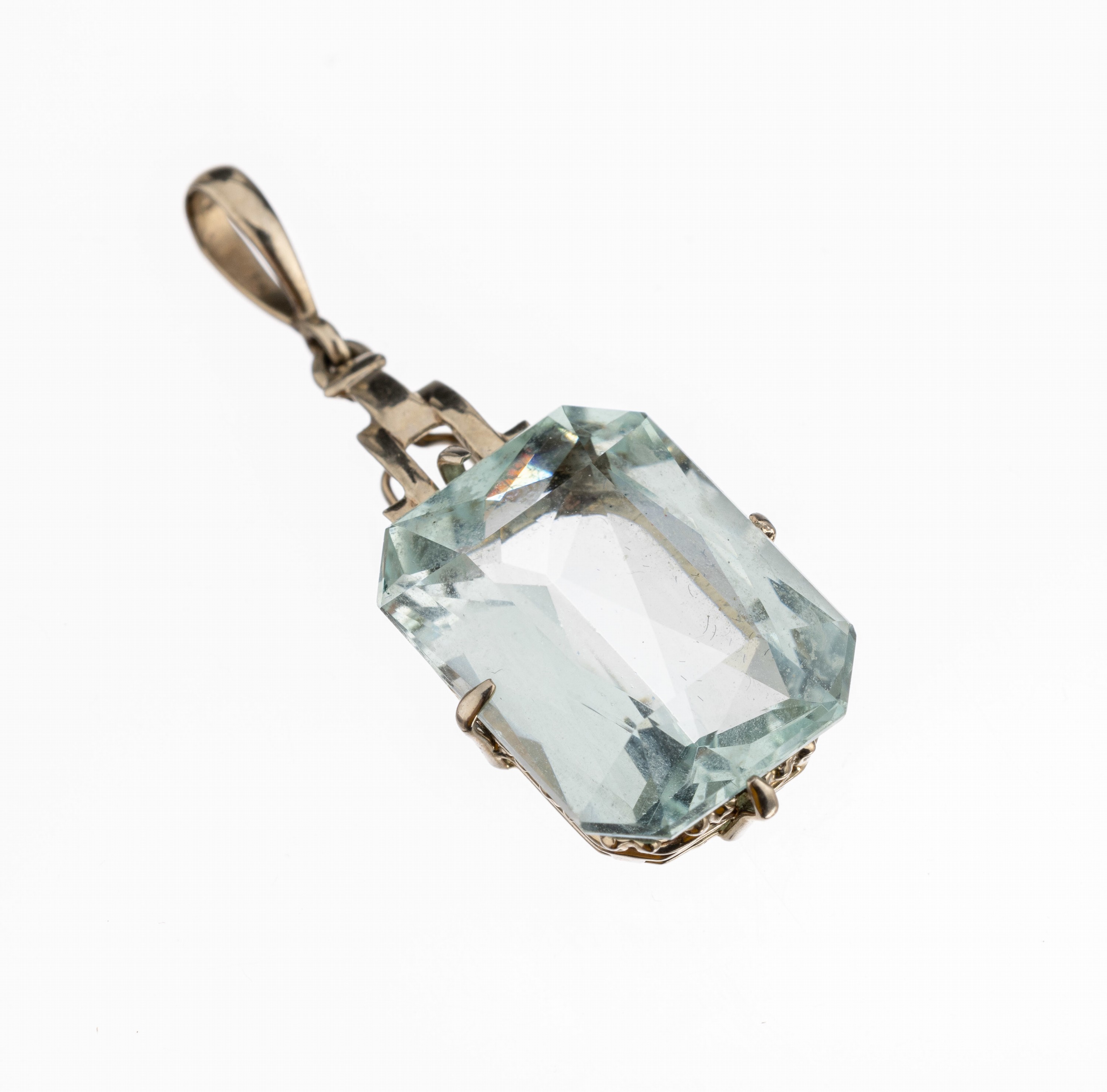 14 kt Gold Aquamarin-Anhänger, um 1930, WG 585/000, facett. Aquamarin ca. 4.00 ct, ca. 2.3 g