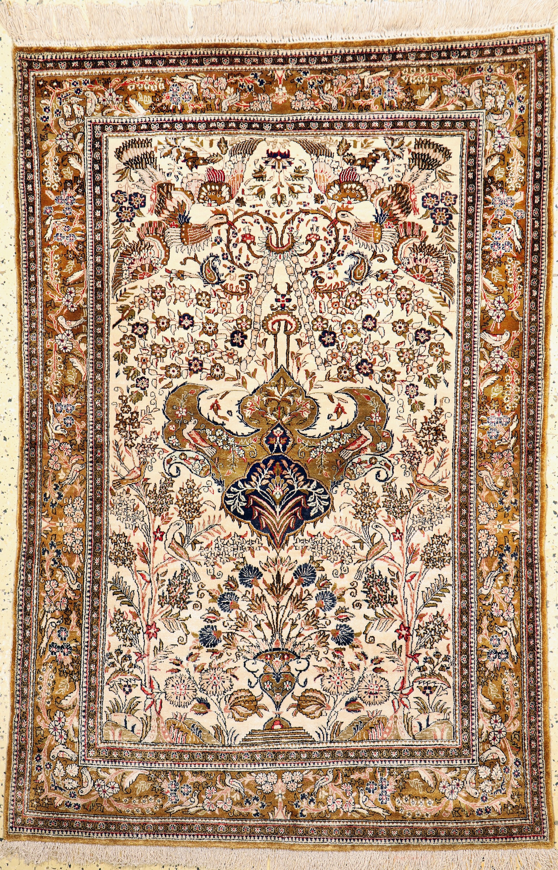 Ghom Seide, Persien, Mitte 20.Jhd, reine Naturseide, ca. 167 x 111 cm, EHZ: 2 gereinigt.