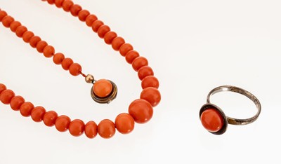 Image Lot with coral , comprised of: necklace, spheres tapering approx. 5-9 mm, l. approx. ...