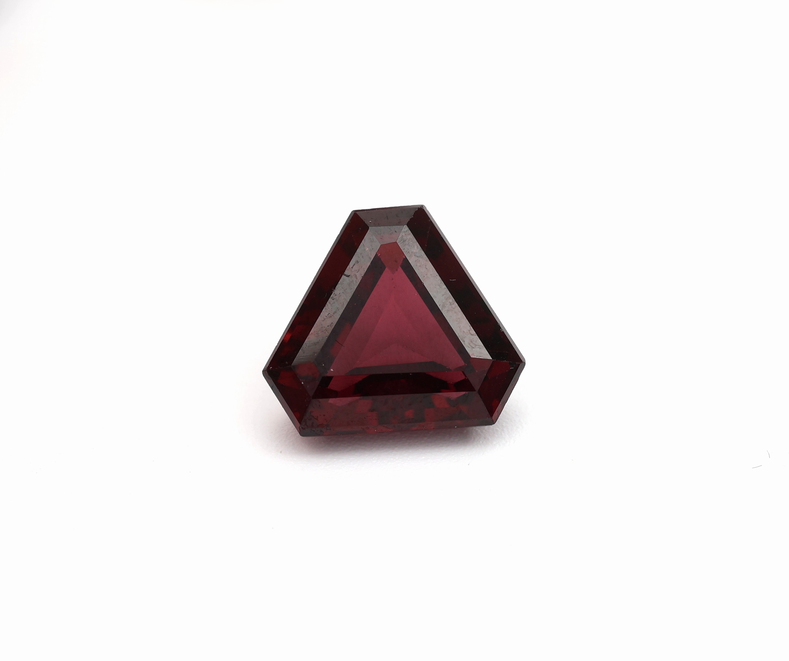 Detail a: Lot 10 lose facett. Granate, zus. 61.81 ct, in versch. Formen, Größen und Farbnuancen