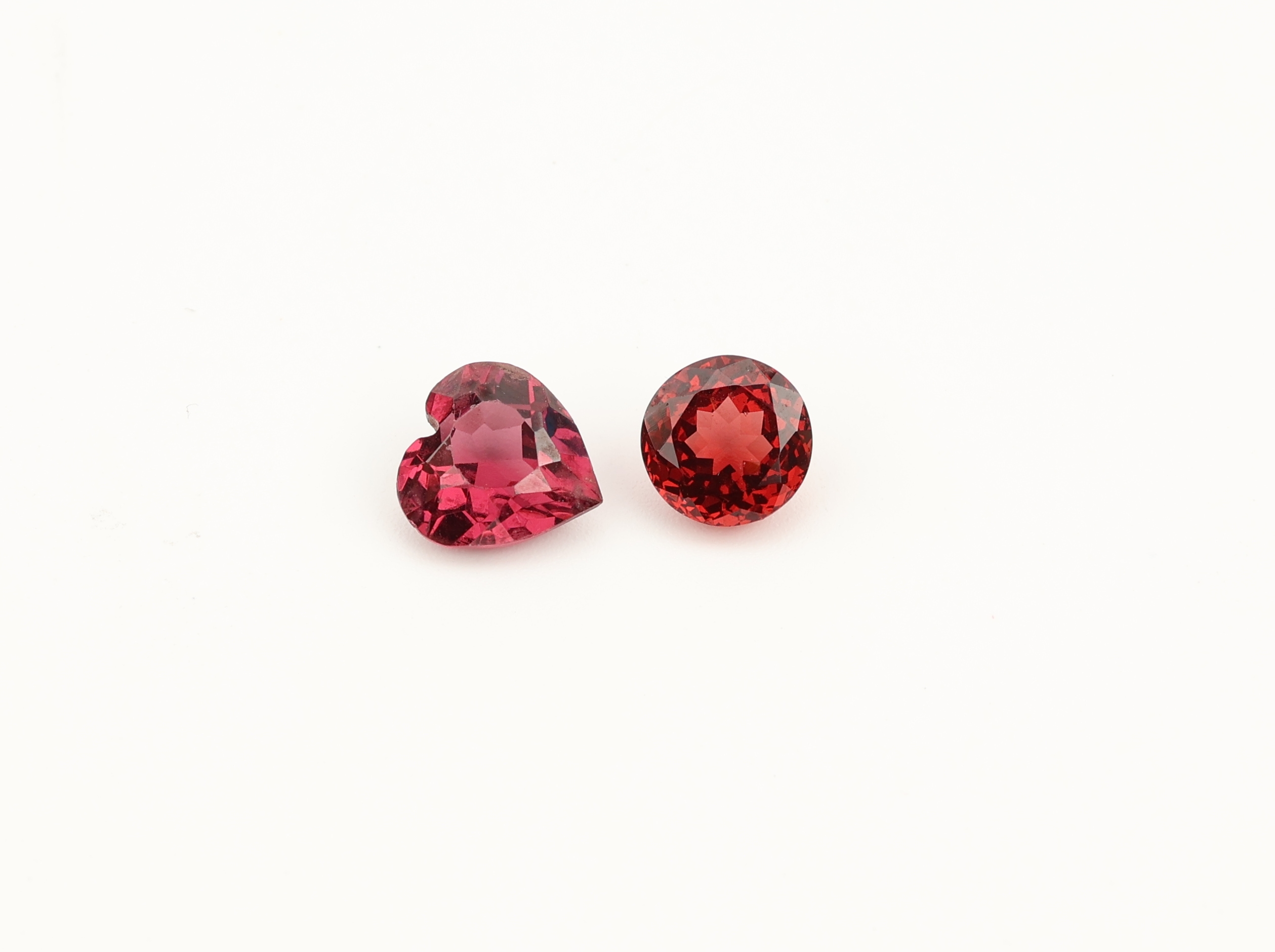 Detail a: Lot 21 lose facett. Granate, zus. 33.04 ct, in versch. Formen, Grössen und Farbnuancen