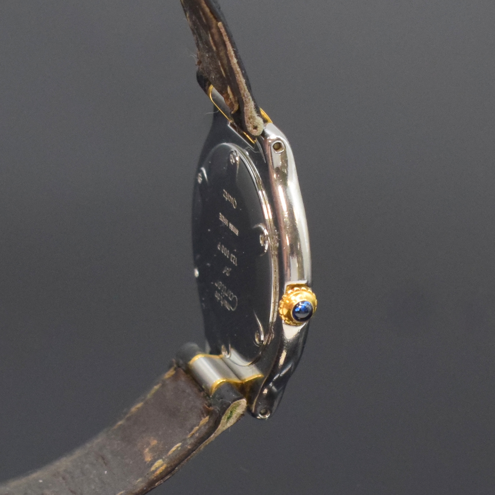 Detail c: CARTIER Linie 21 Damenarmbanduhr Referenz 123 000 P, Schweiz um 1995, z. T. verg. 2-tlg. Edelstahlgeh. inkl. Lederband (zu ern.) m. orig. Faltschl., ...