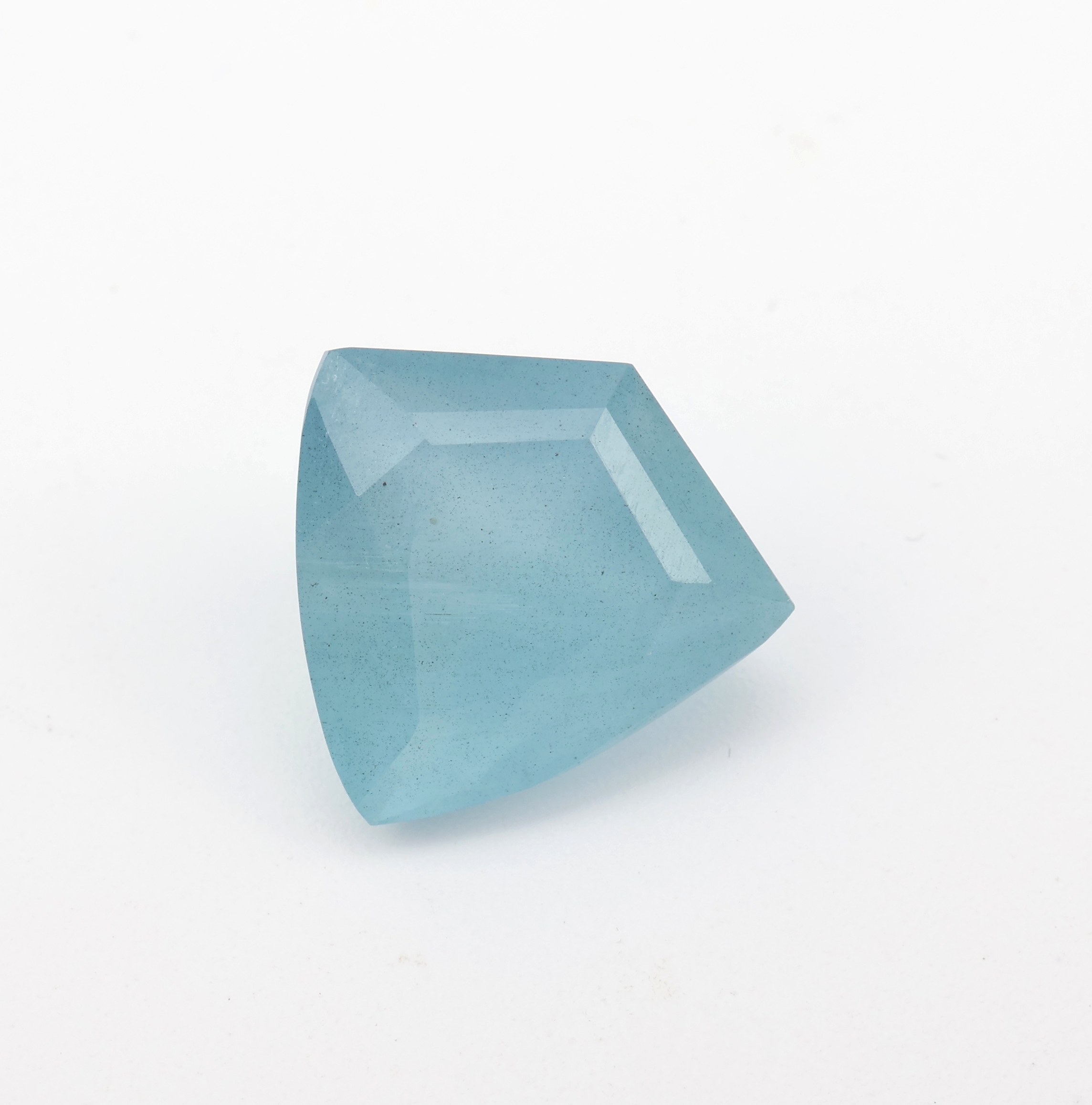 Loser facett. Aquamarin, 7.50 ct, im Fantasieschliff, 13.41 x 13.03 x 8.34 mm, mit GEM Report
