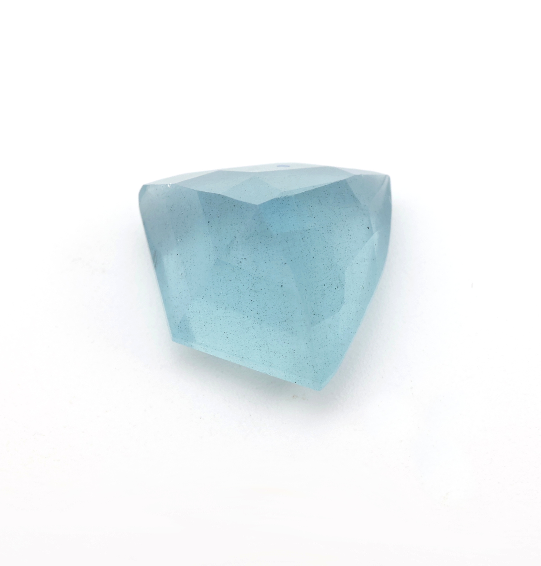 Detail a: Loser facett. Aquamarin, 7.50 ct, im Fantasieschliff, 13.41 x 13.03 x 8.34 mm, mit GEM Report