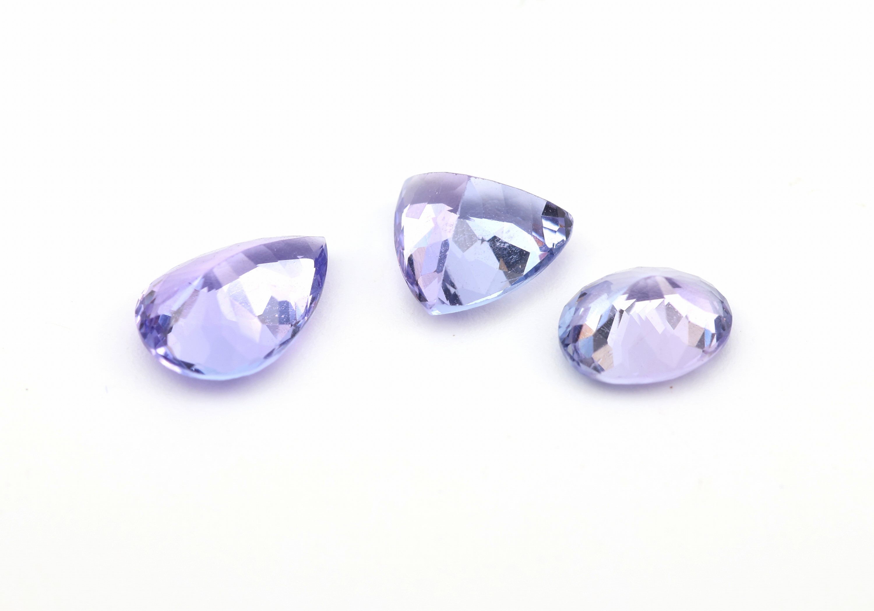 Detail a: Lot 3 lose facett. Tansanite, zus. 4.88 ct,versch. Schliffarten und Grössen