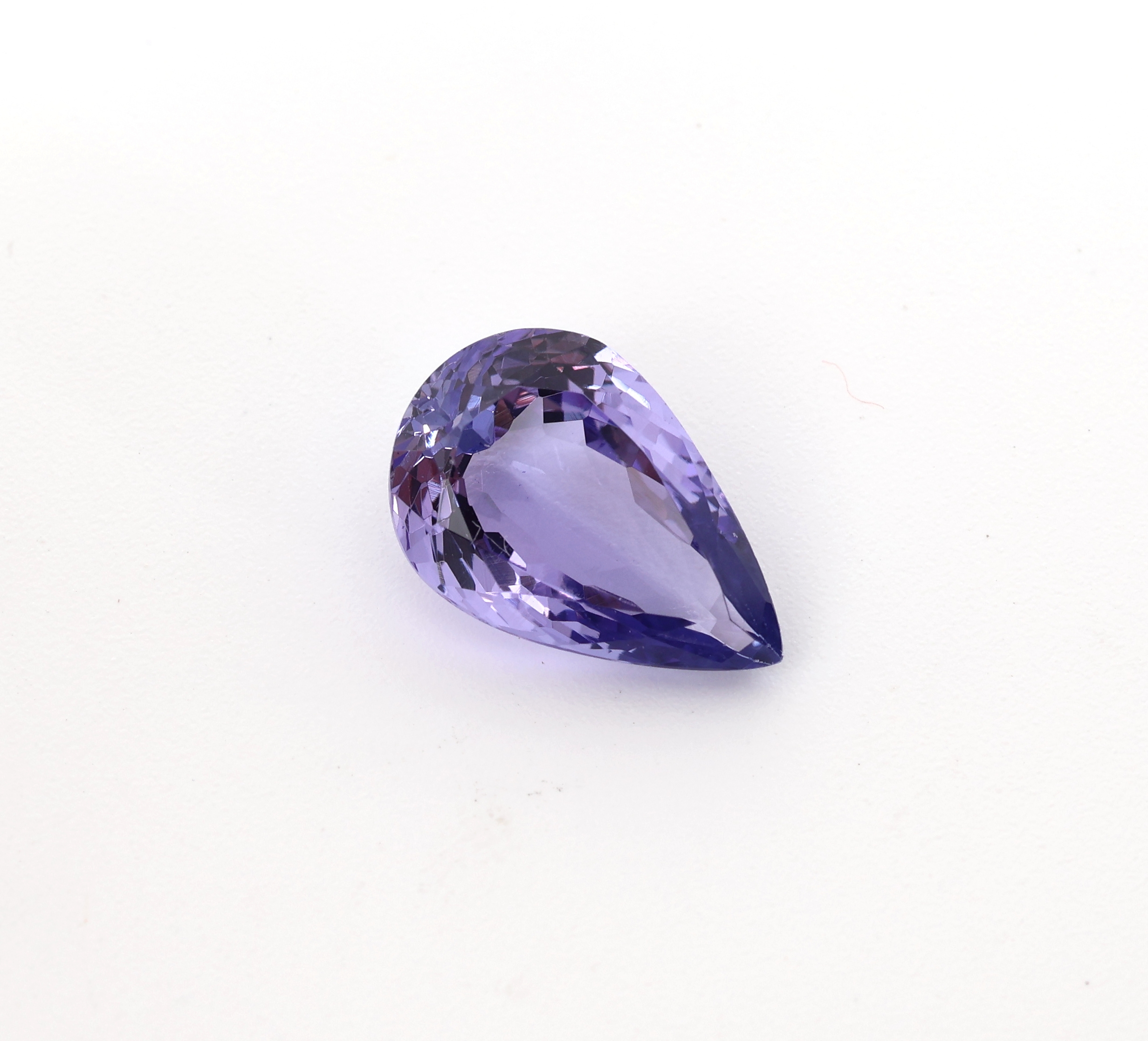 Loser facett. Tansanit, 4.83 ct, im Tropfen- schliff