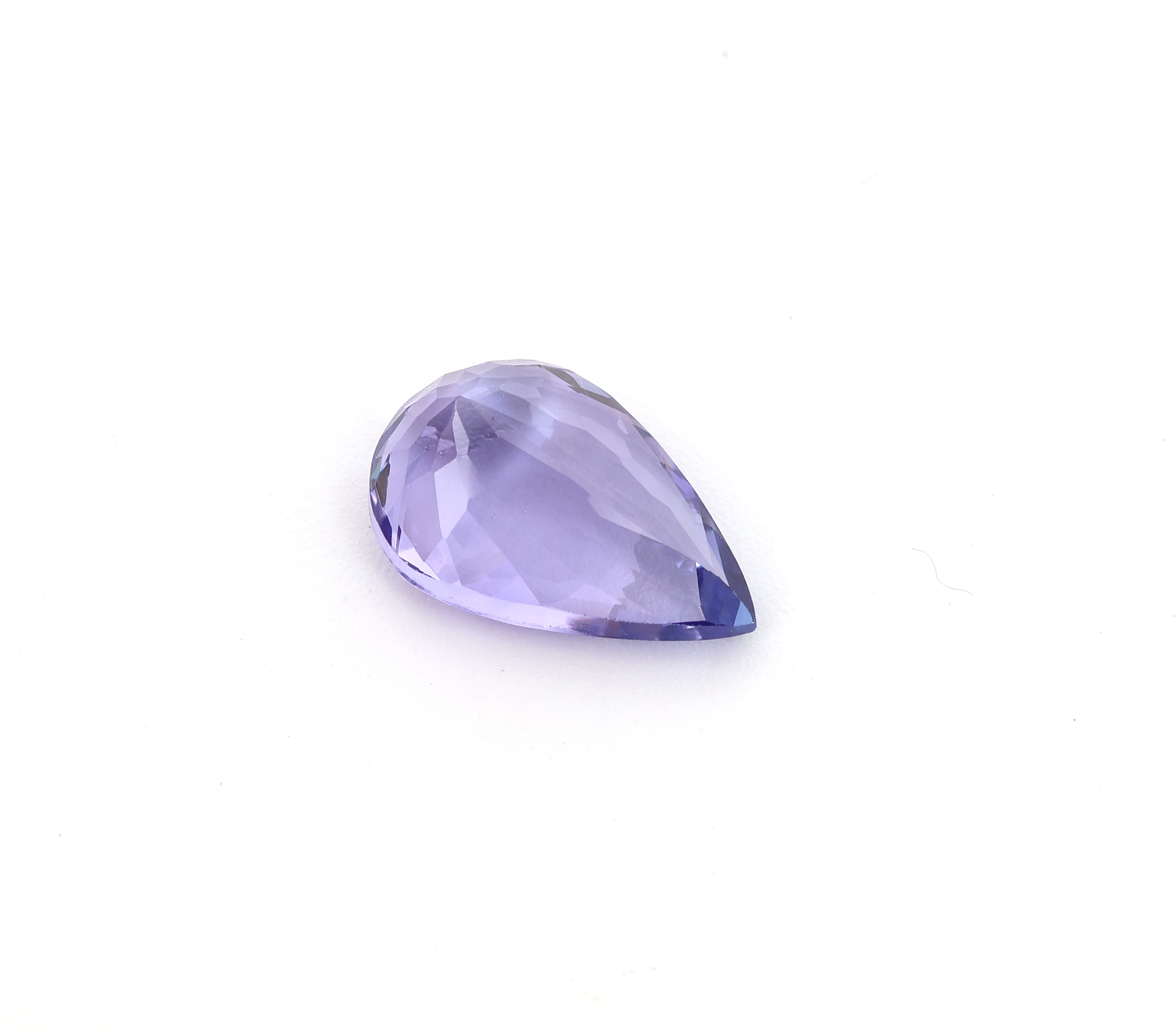 Detail a: Loser facett. Tansanit, 4.83 ct, im Tropfen- schliff