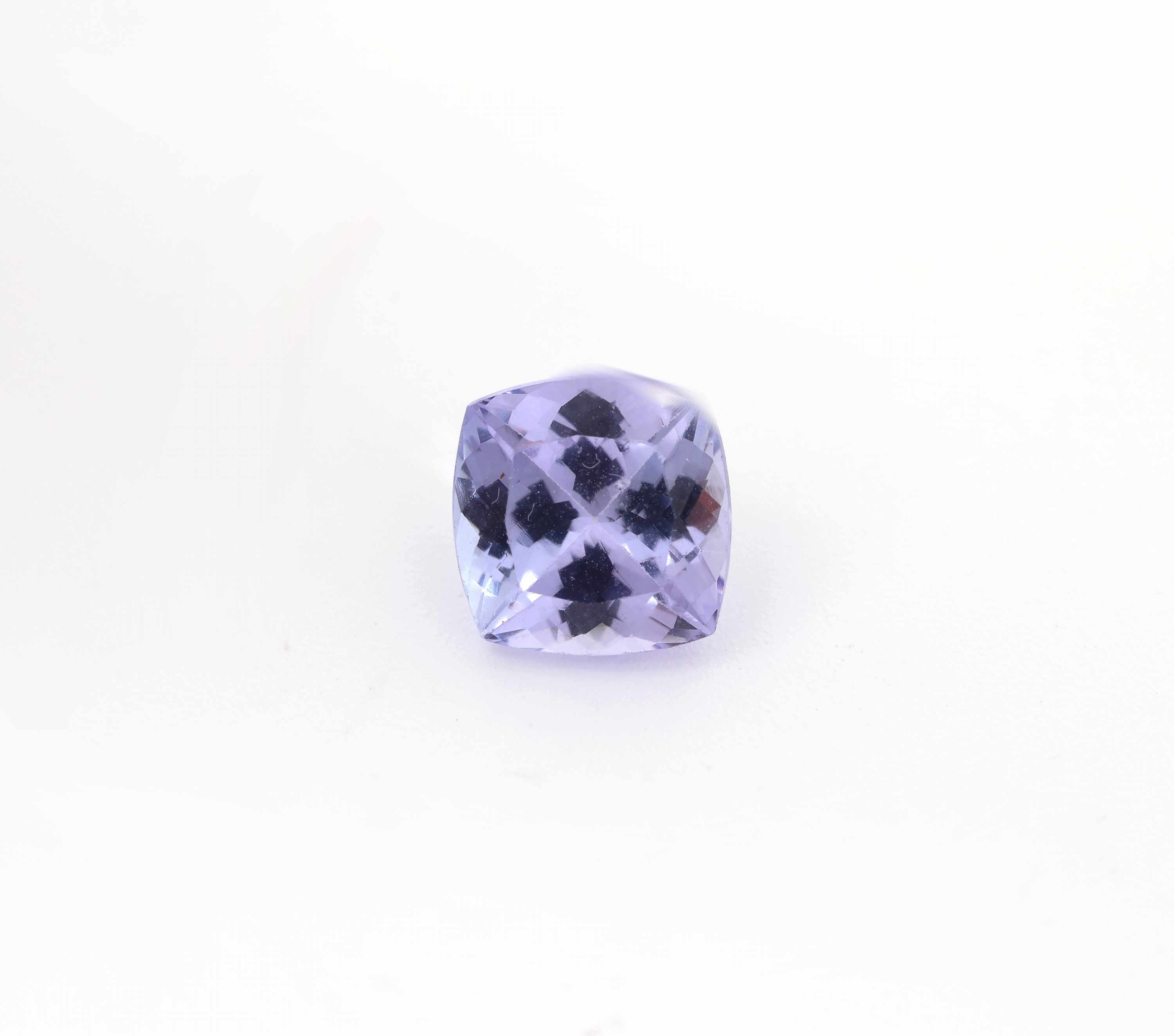 Loser facett. Tansanit, 2.84 ct, im Kissen-schliff