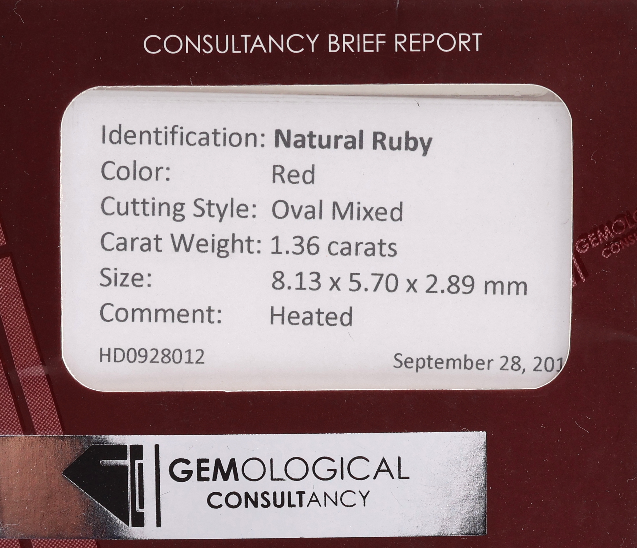 Detail a: Loser facett. Rubin, 1.36 ct , oval, rot, 8.13 x 5.70 x 2.89 mm, (beh.), mit GEM Report