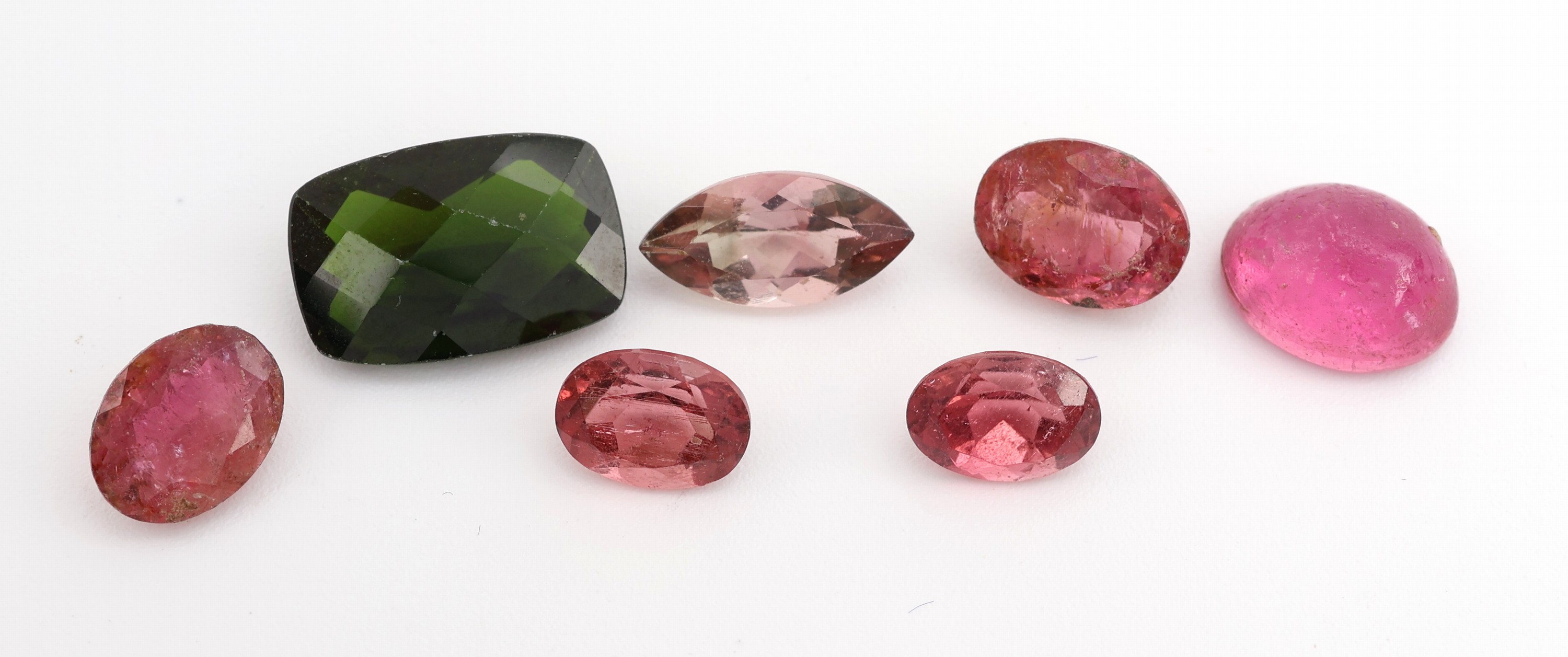 Detail b: Lot lose Turmaline zus. 11.33 ct, in versch. Formen, Farben und Grössen, 1 x Cabochon