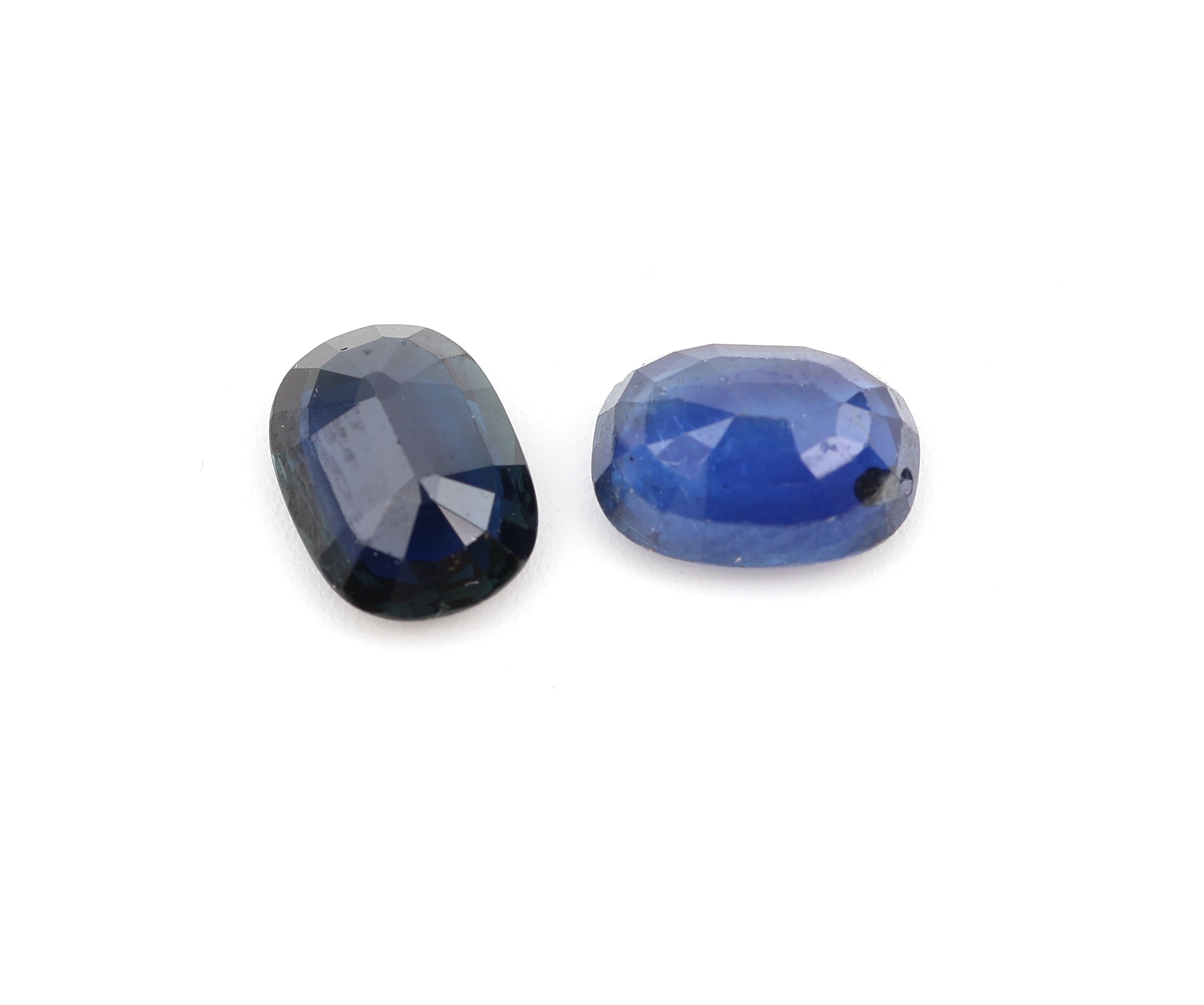 Detail b: Lot 7 lose facett. Saphire, zus. 10.35 ct, versch. Formen, Farben und Größen