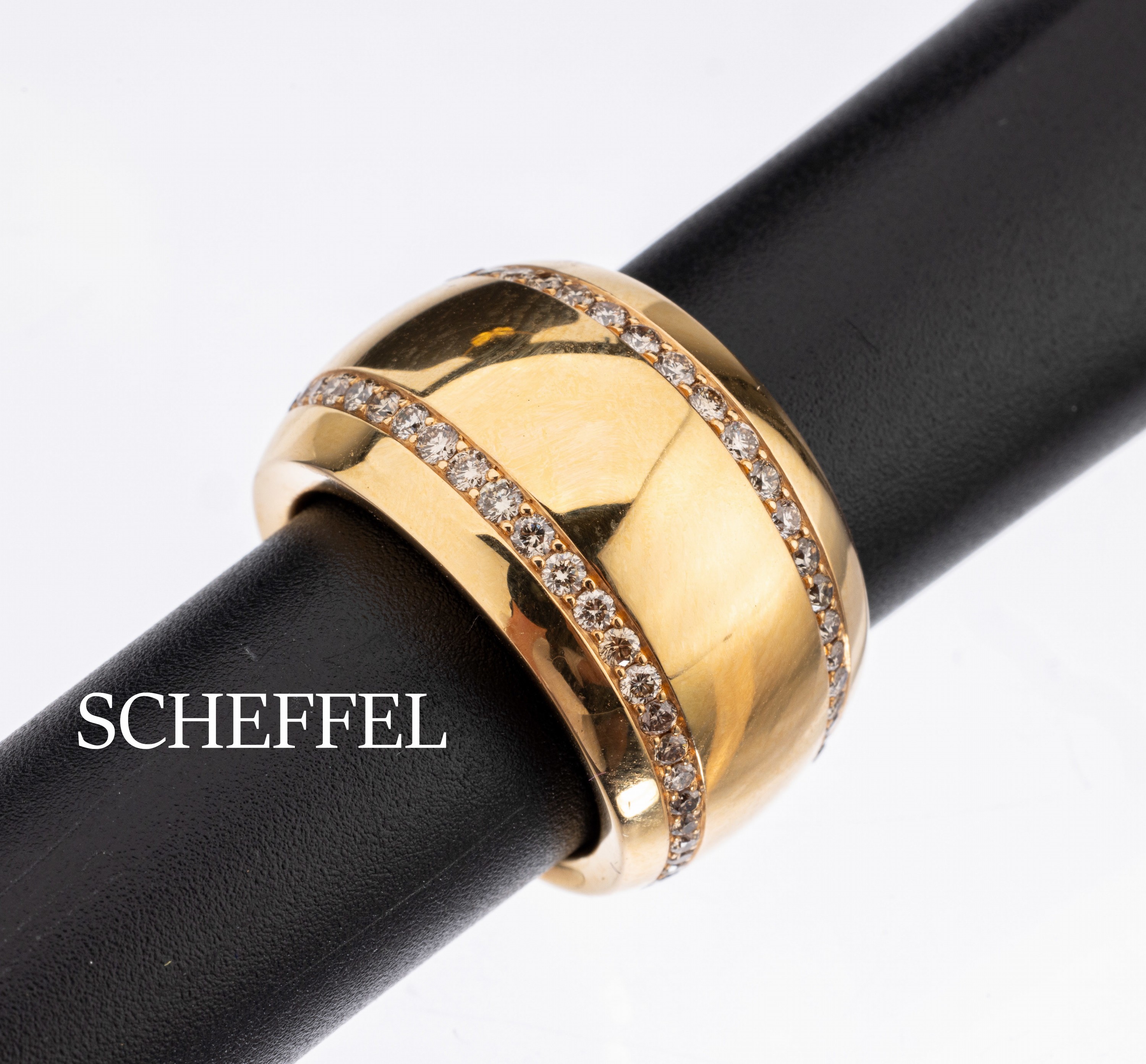 18 kt Gold SCHEFFEL Brillant-Ring, GG 750/000, 2-rhg. bes. mit Brillanten zus. 0.96 ct nat. Braun, RW 55, ca. 18.4 g