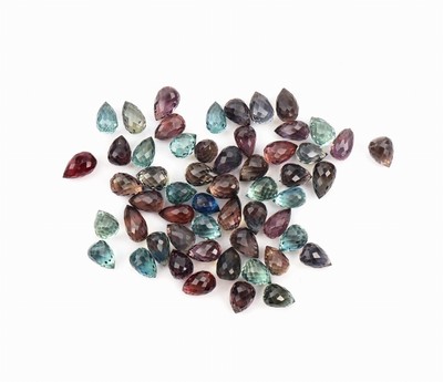 Image Lot loose bevelled sapphire pear and -briolets , total 18.11 ct, in different colours ...