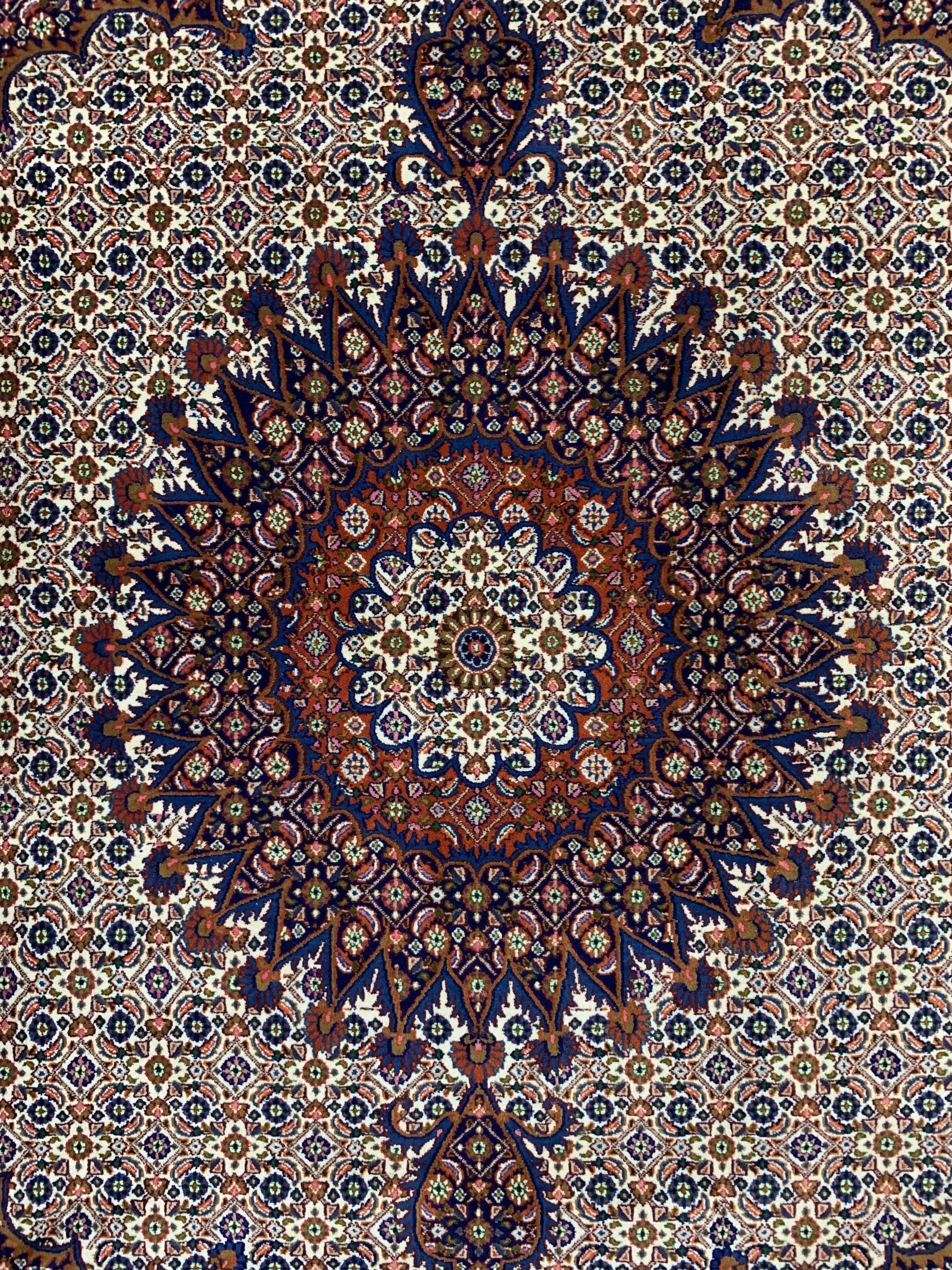 Detail c: Mud, Persien, Ende 20.Jhd, Wolle auf Baumwolle, ca. 308 x 210 cm, EHZ: 2