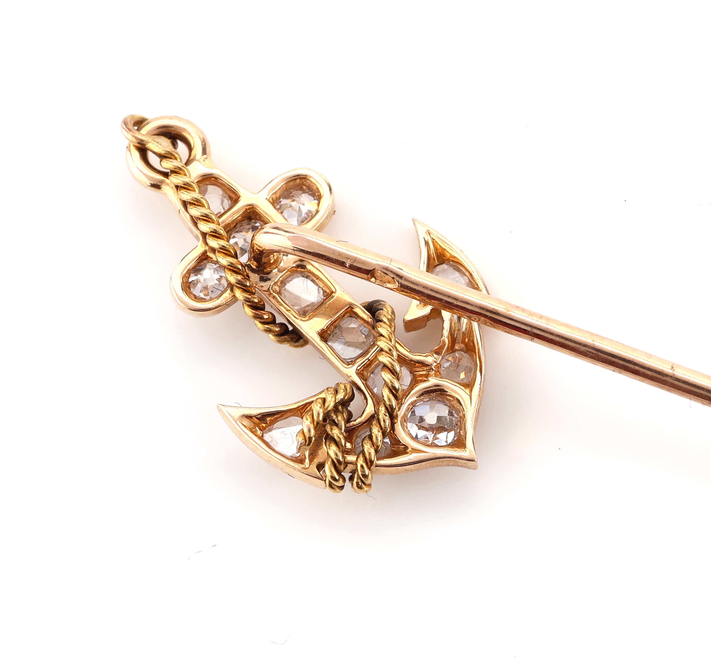 Detail c: 18 kt Gold Krawattennadel "Anker" um 1890, GG 750/000, 12 Altschliffdiamanten und Diamantrosen zus. ca. 0.40 ct Weiss-l. get. Weiss/si-p ...