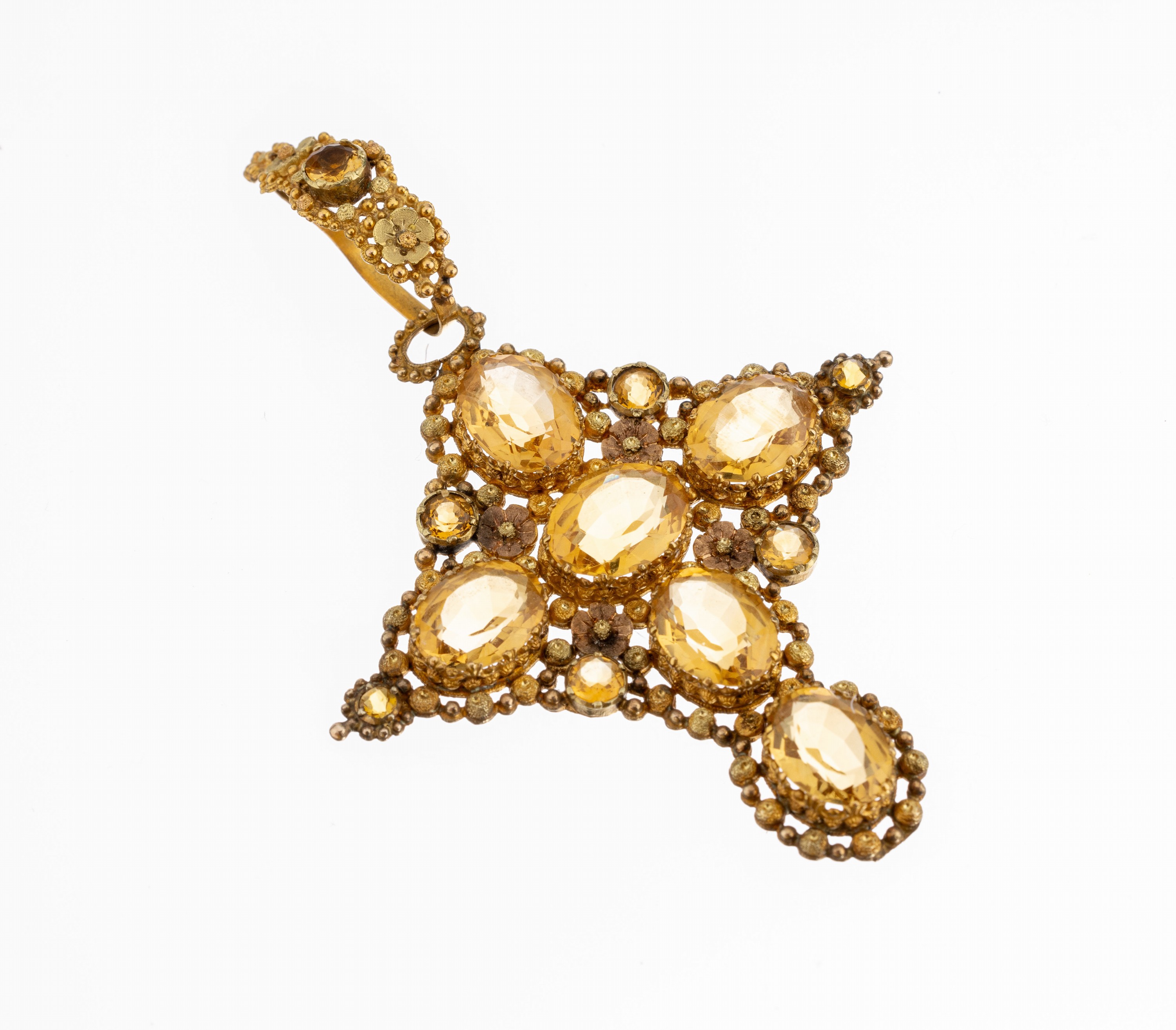18 kt Gold Citrin-Kreuzanhänger, um 1880-90, GG 750/000, feine Ausarbeitung mit Blütenblättern, 6 ovalfacett. Citrine zus. ca.8.00 ct, franz. ...