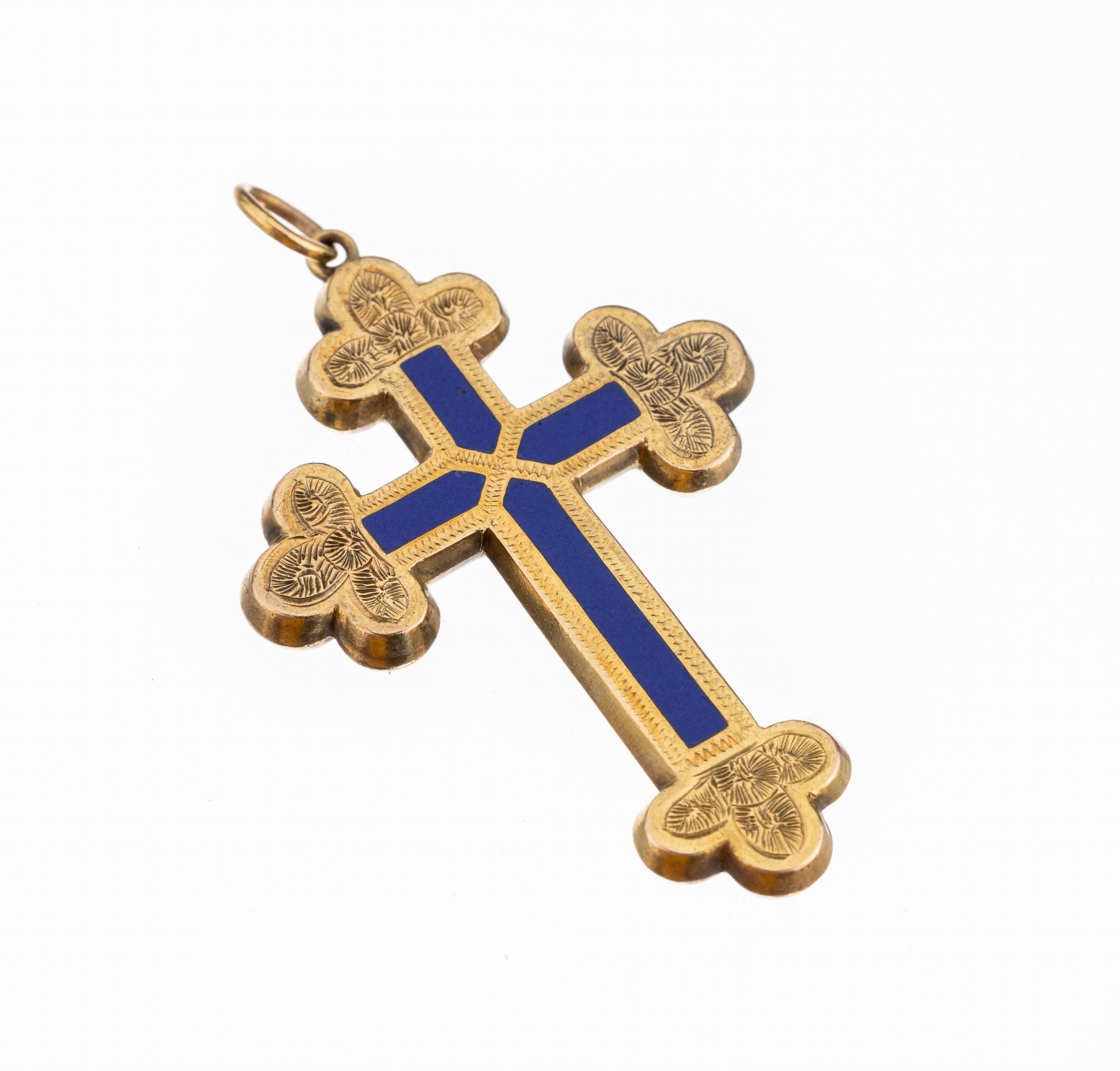 14 kt Gold Kreuzanhänger, um 1900, GG 585/ 000 gepr., fein grav. und punz., Vorderseite part. blau emailliert, ca. 4 x 2.6 cm, ca. 2.7g